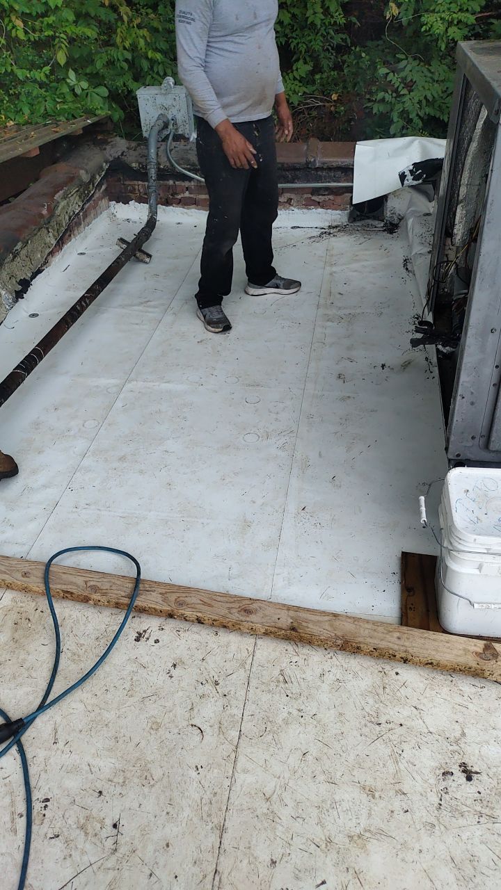Grateful Head Pizza by Hostetler Roofing