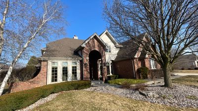 Why Harvey Gutters Clog and Ice Up