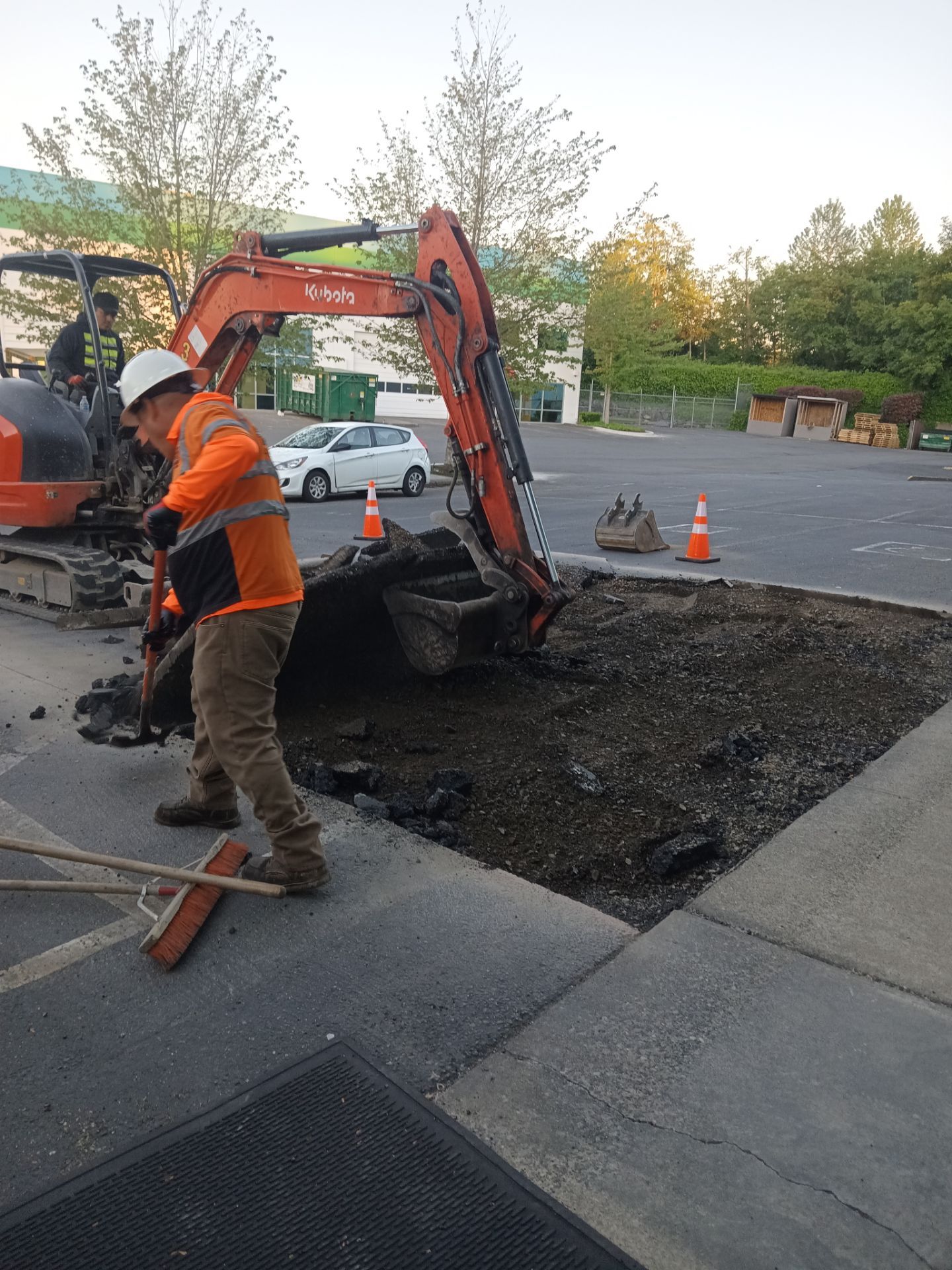 Commercial Sealcoat & Asphalt Patch Repair | Lynnwood  by Jireh Asphalt & Concrete Inc 