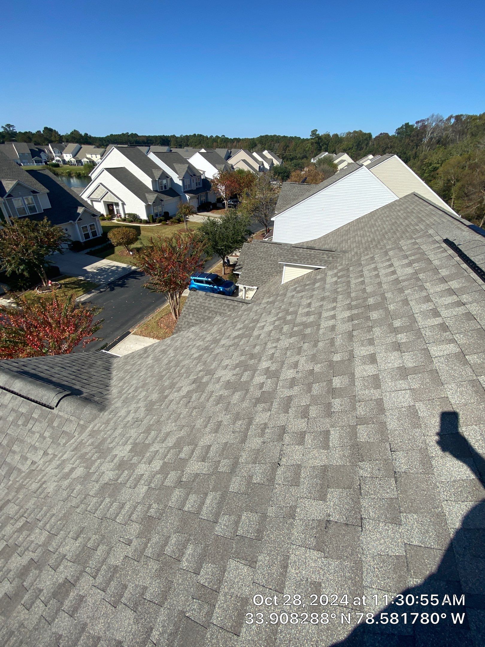 GAF HDZ - Weathered Wood by Linta Roofing Inc