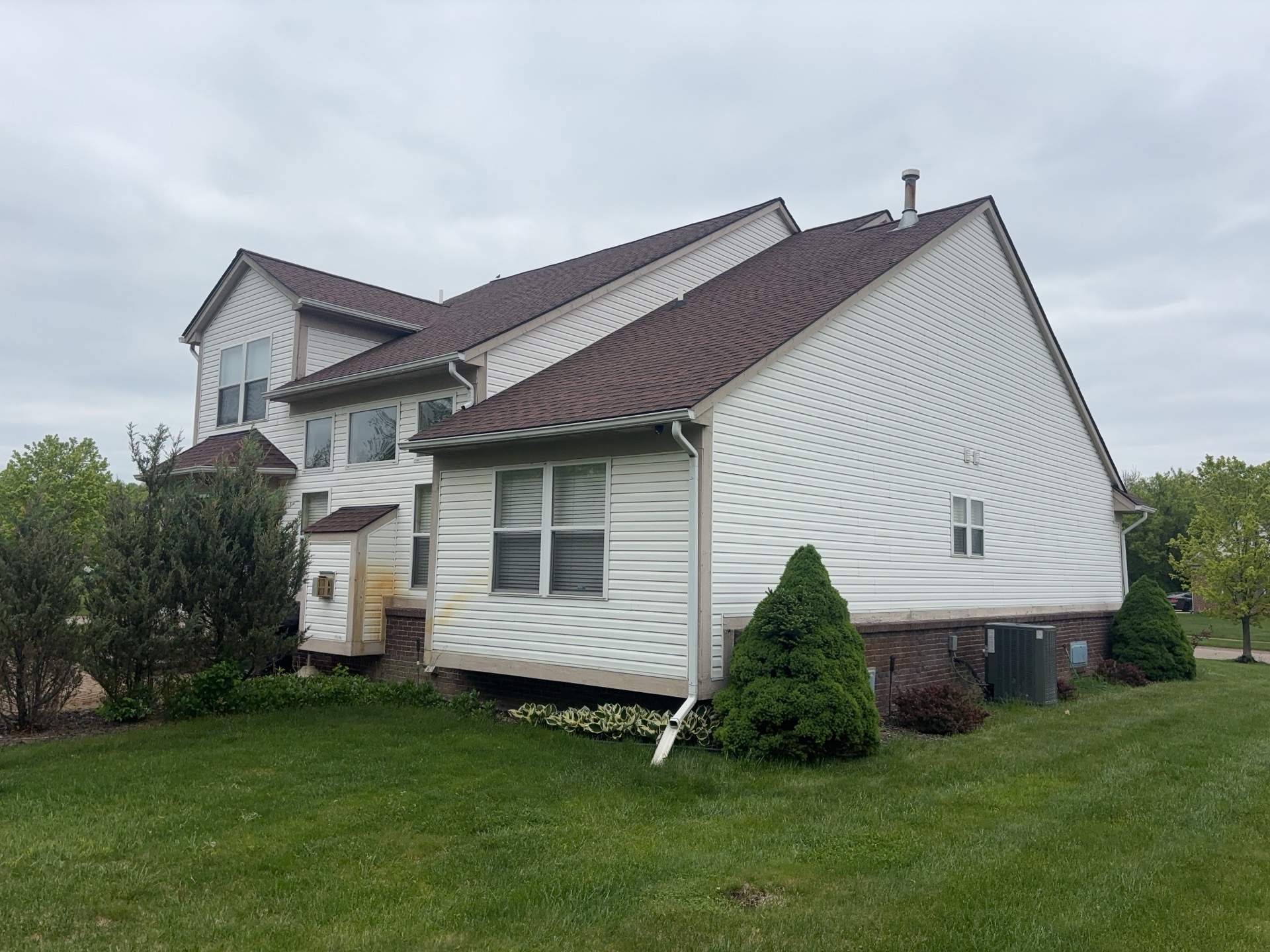 Siding Replacement using Alside D4 Odyssey-Plus Dutchlap Tuscan Clay by 180 Contractors