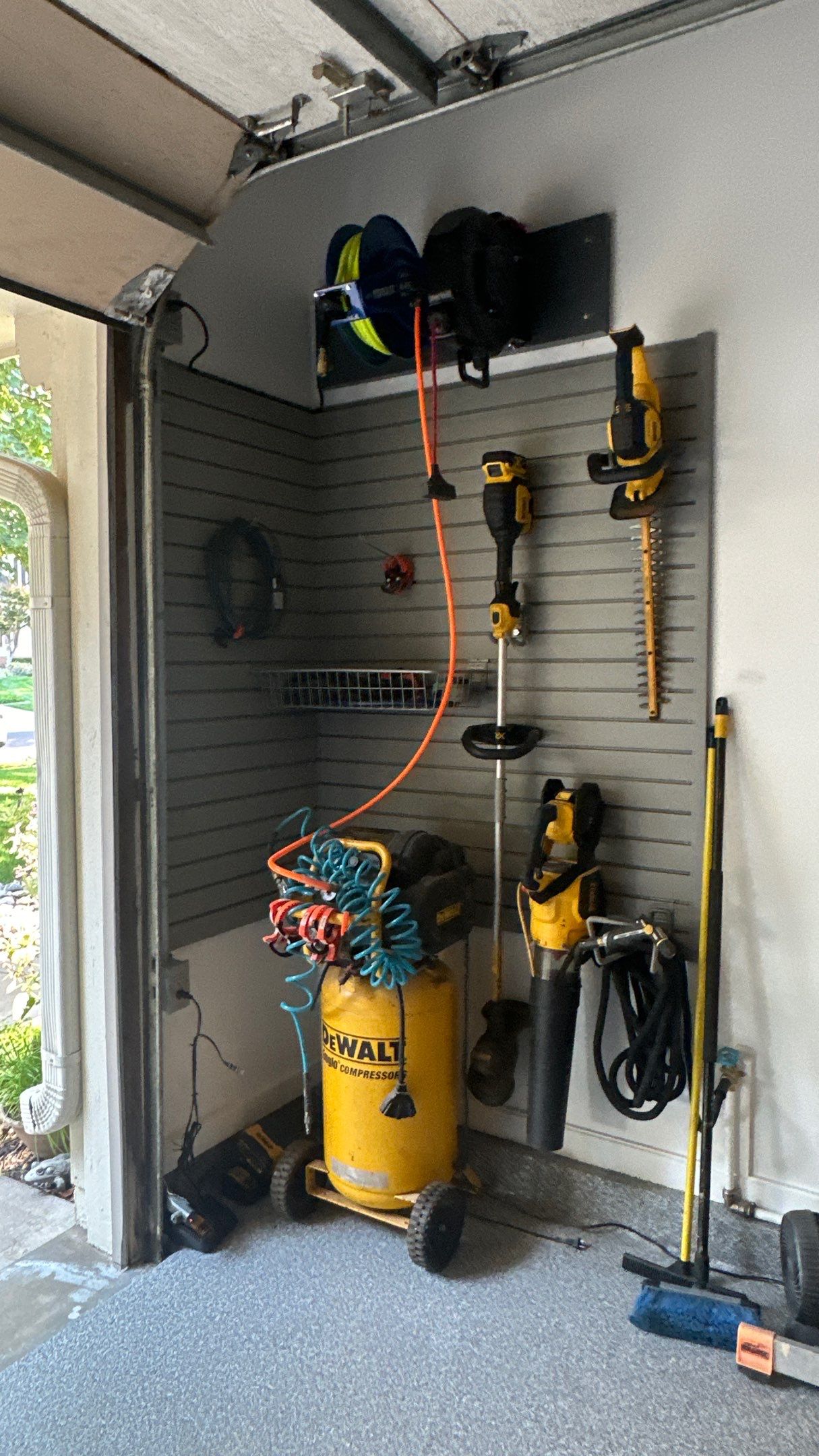 Steven S. upgraded his garage with amazing new cabinets by Banner Garage