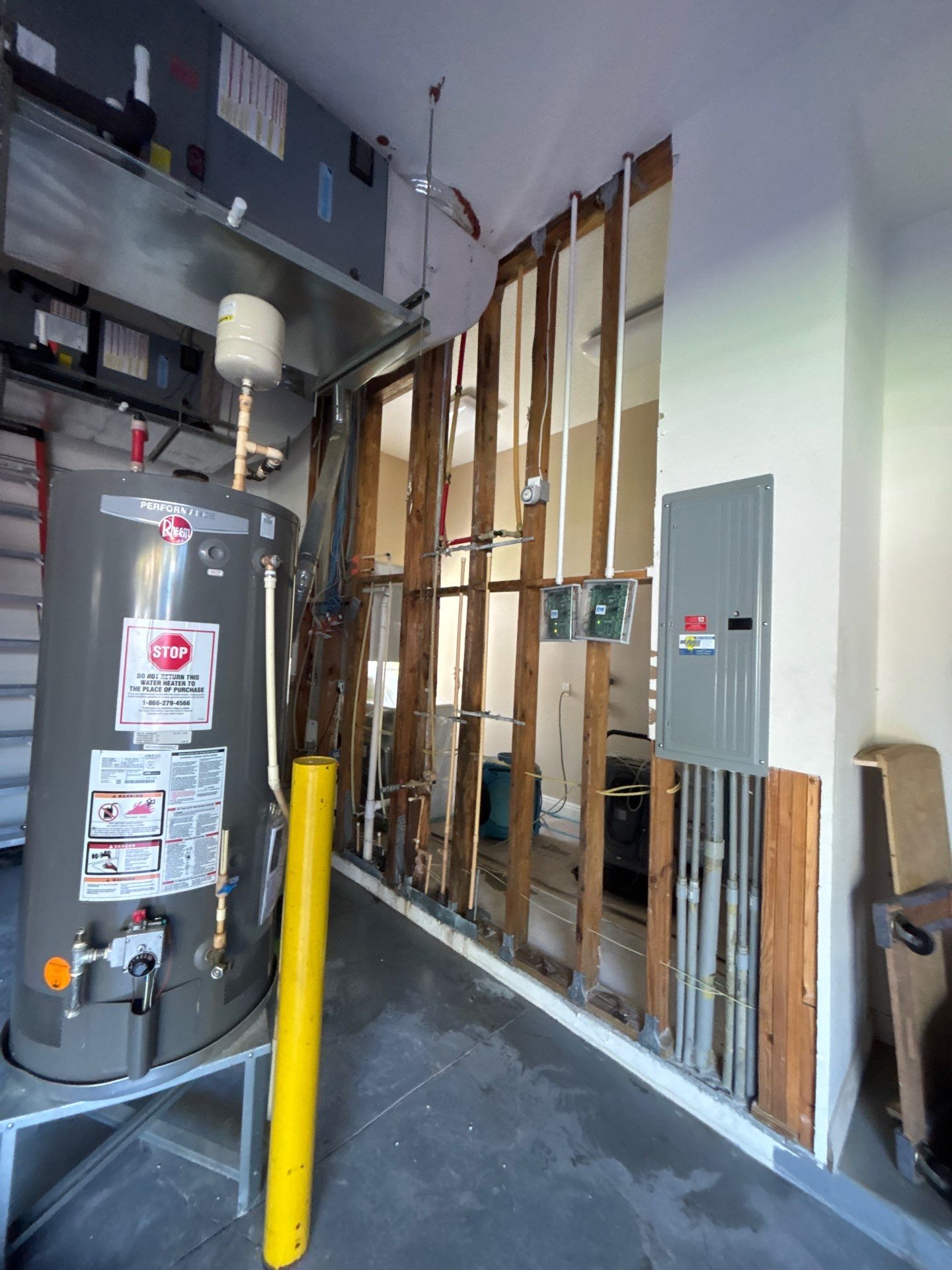 Mold Damage Inspection & Removal In Parrish, FL by Ampm Restoration Services