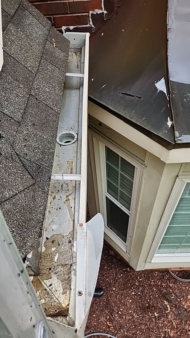 House Wash using cleaner by Power Wash Masters LLC