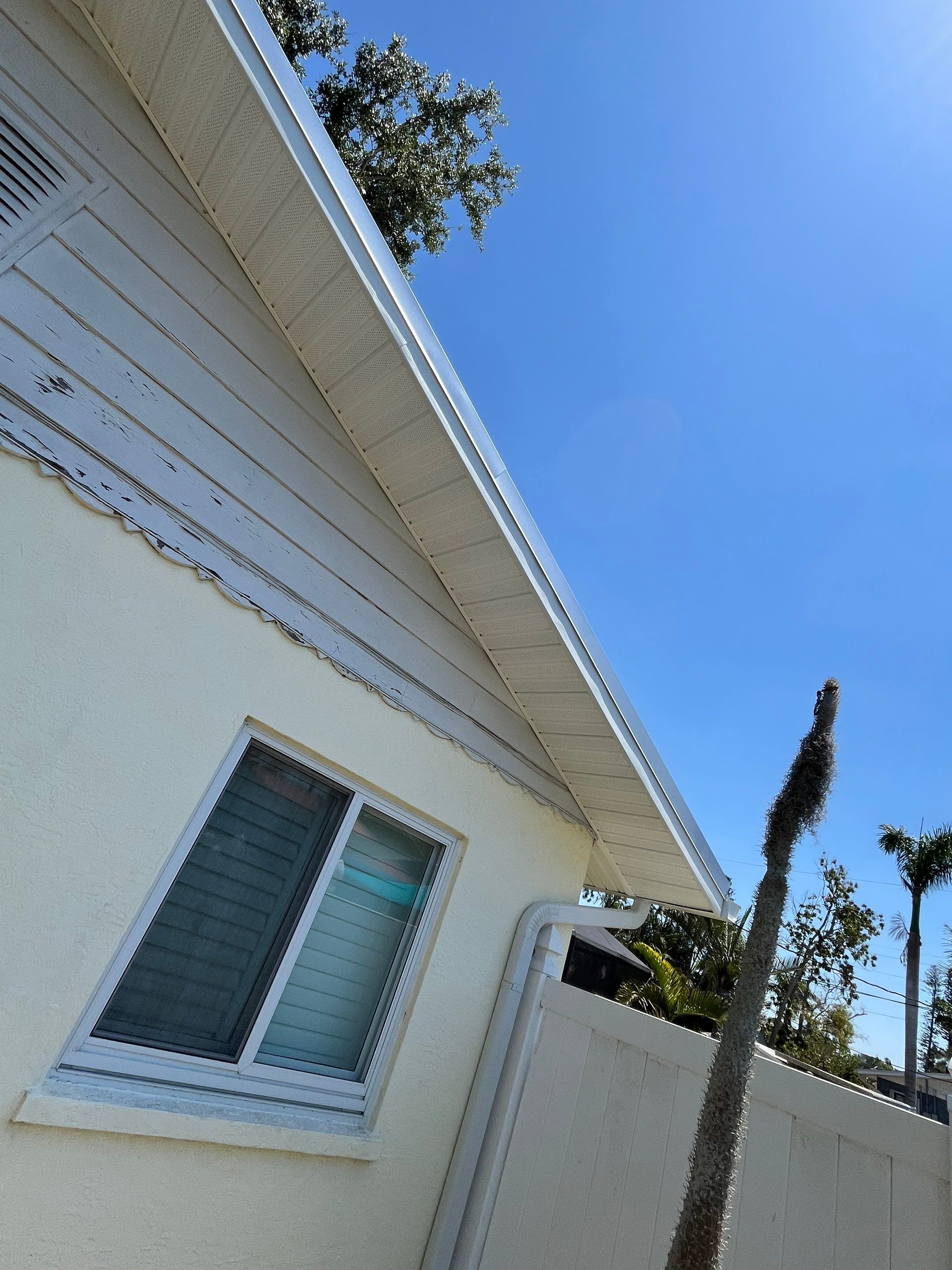 Soffit and Fascia Installation in Sarasota FL by Gutter Professors