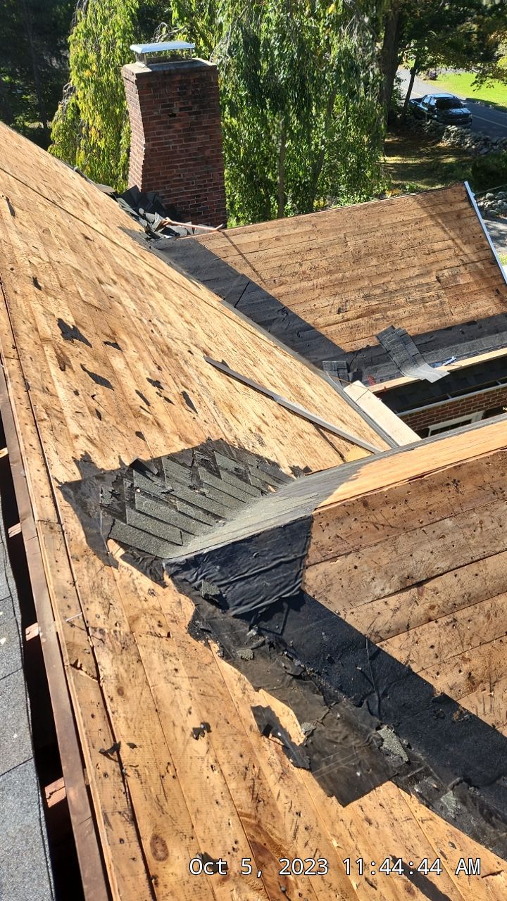 Residential Roofing Installation using Owens Corning TruDefinition Williamsburg gray by A Plus Exterior