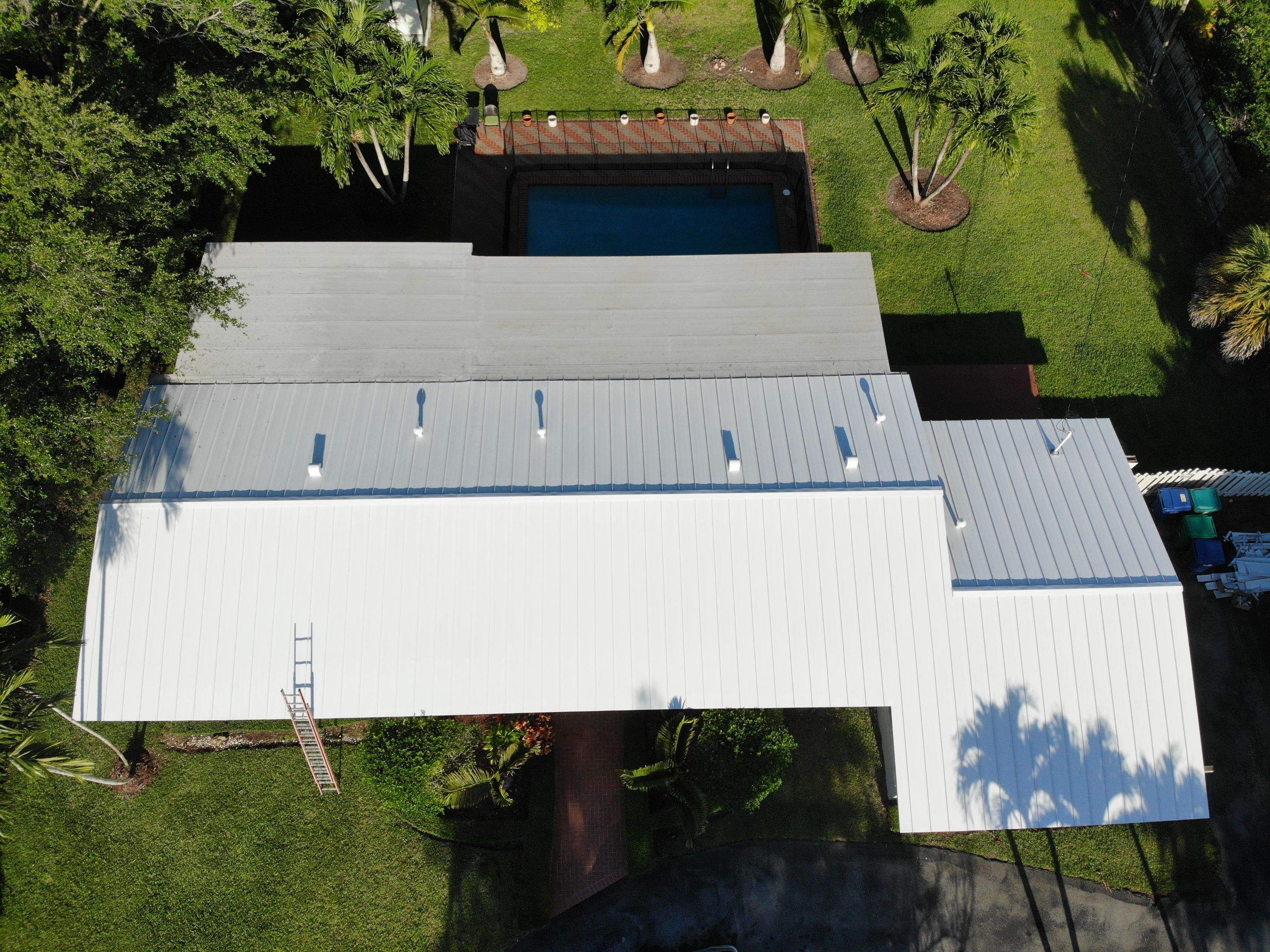 Metal Roof - Galvalume Regal White by Istueta Roofing