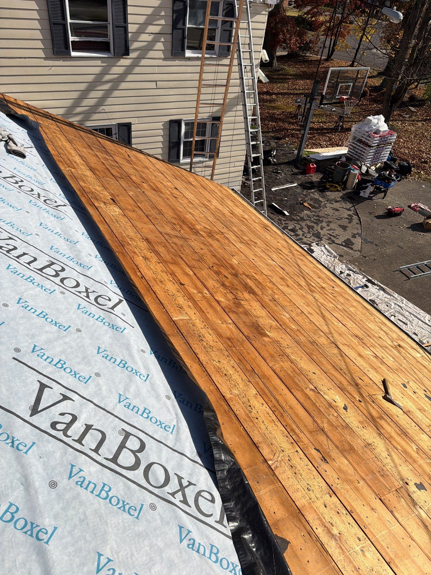 Residential Roofing Installation using GAF Timberline HDZ Charcoal by Rainstoppers Roofing