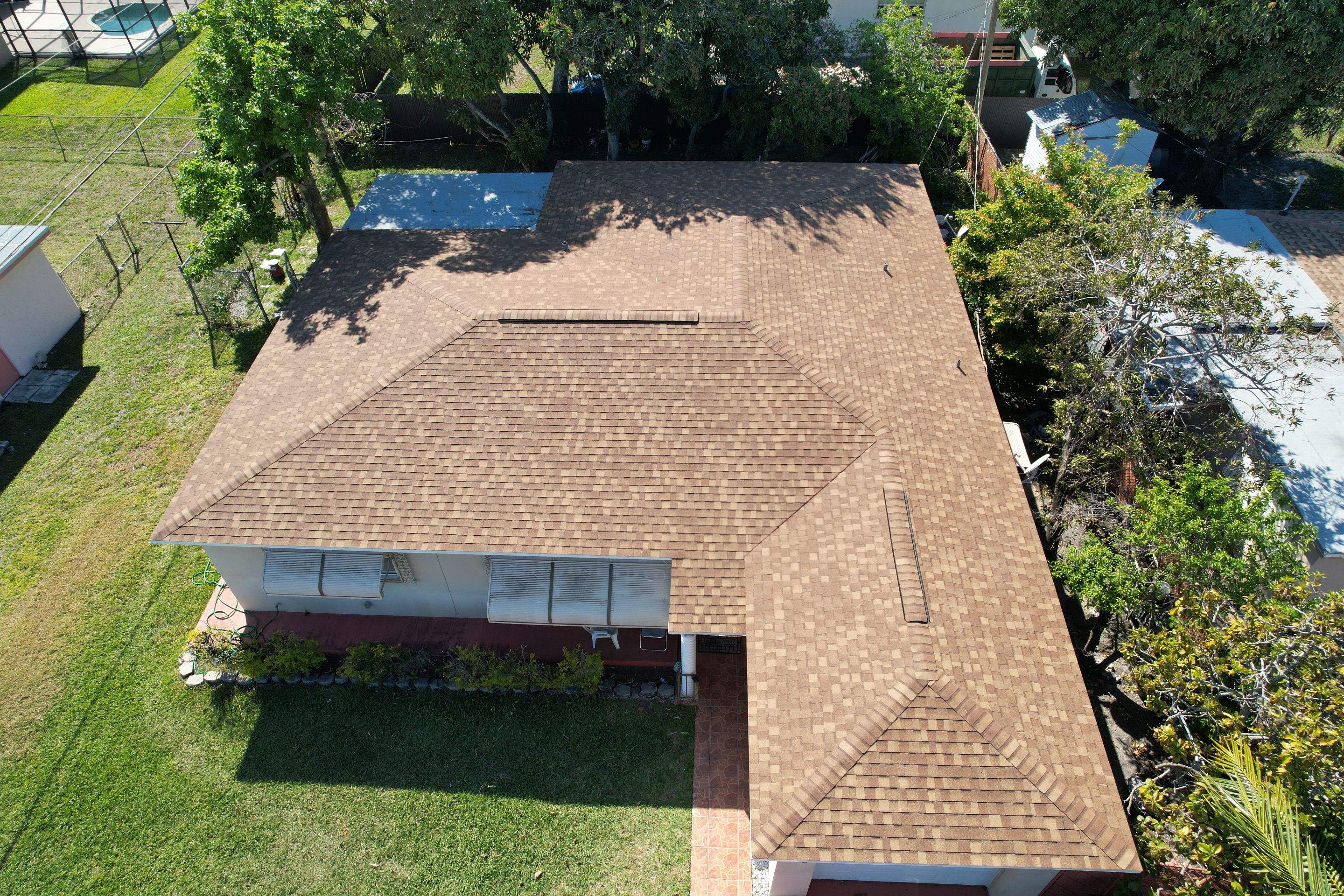 Shingles & Flat using CT Landmark Ar Resawn Shake by Roofing Recovery
