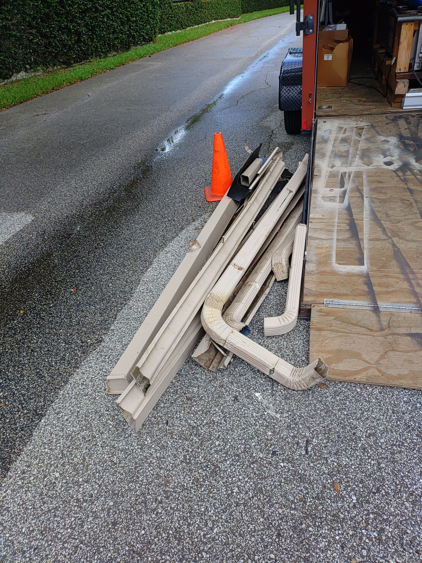 Replace gutter using Gutter Guards, Seamless Gutters, New Downspouts in Palm Harbor FL by Gutter Professors