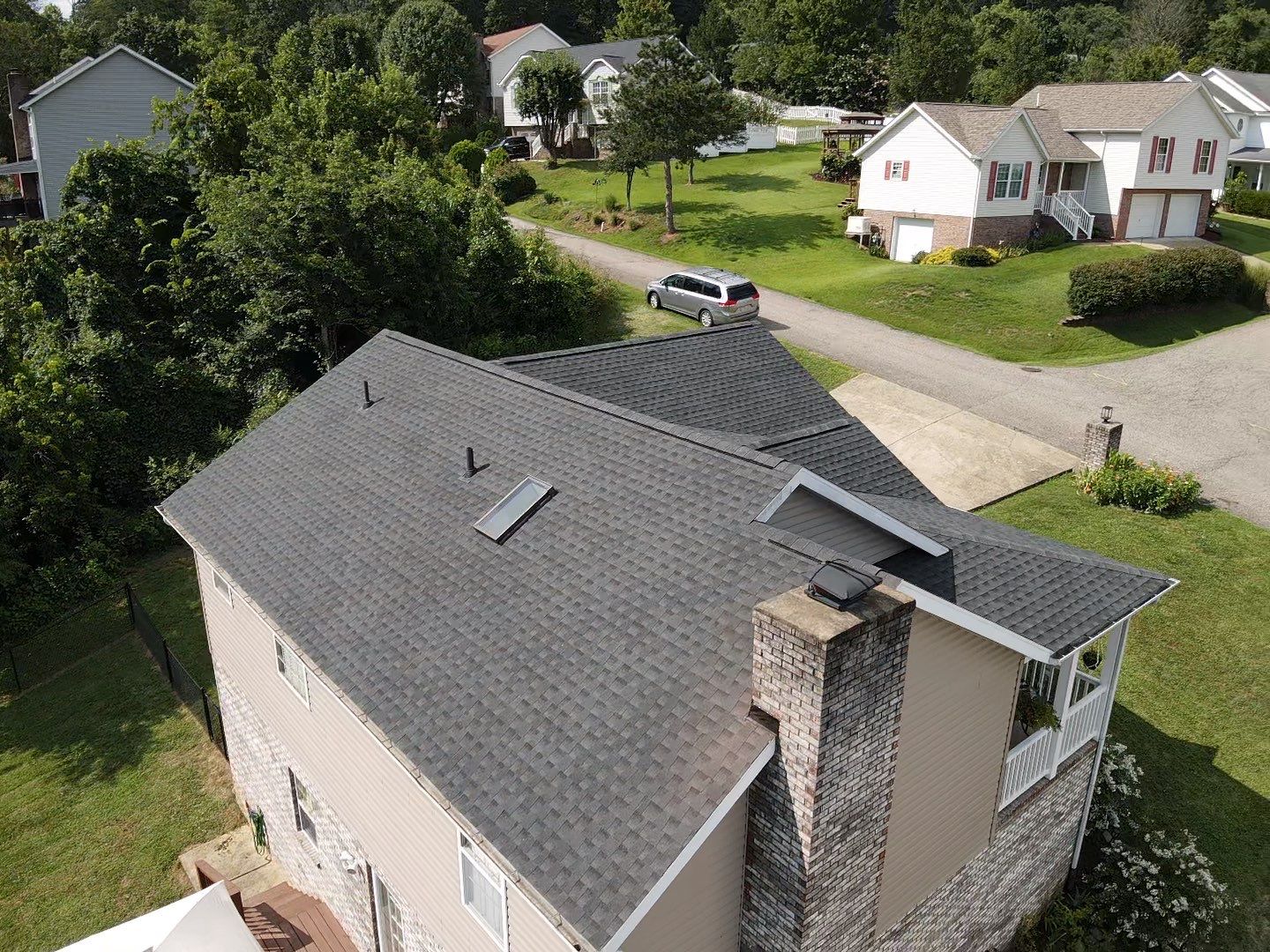Residential Roofing Installation using GAF Timberline HDZ Charcoal by Rainstoppers Roofing