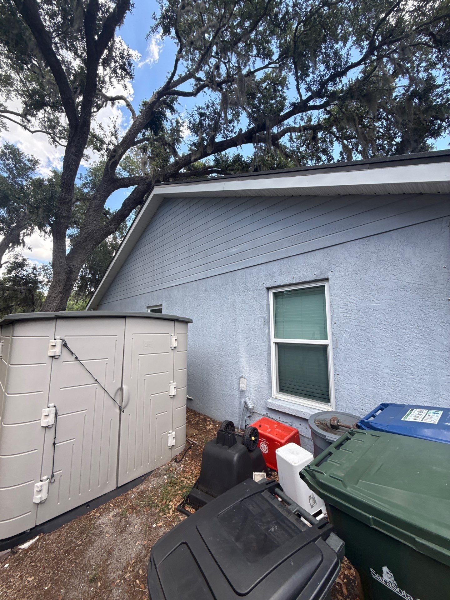 Gutter Guards Installation using Leaf Guard in Sarasota FL by Gutter Professors
