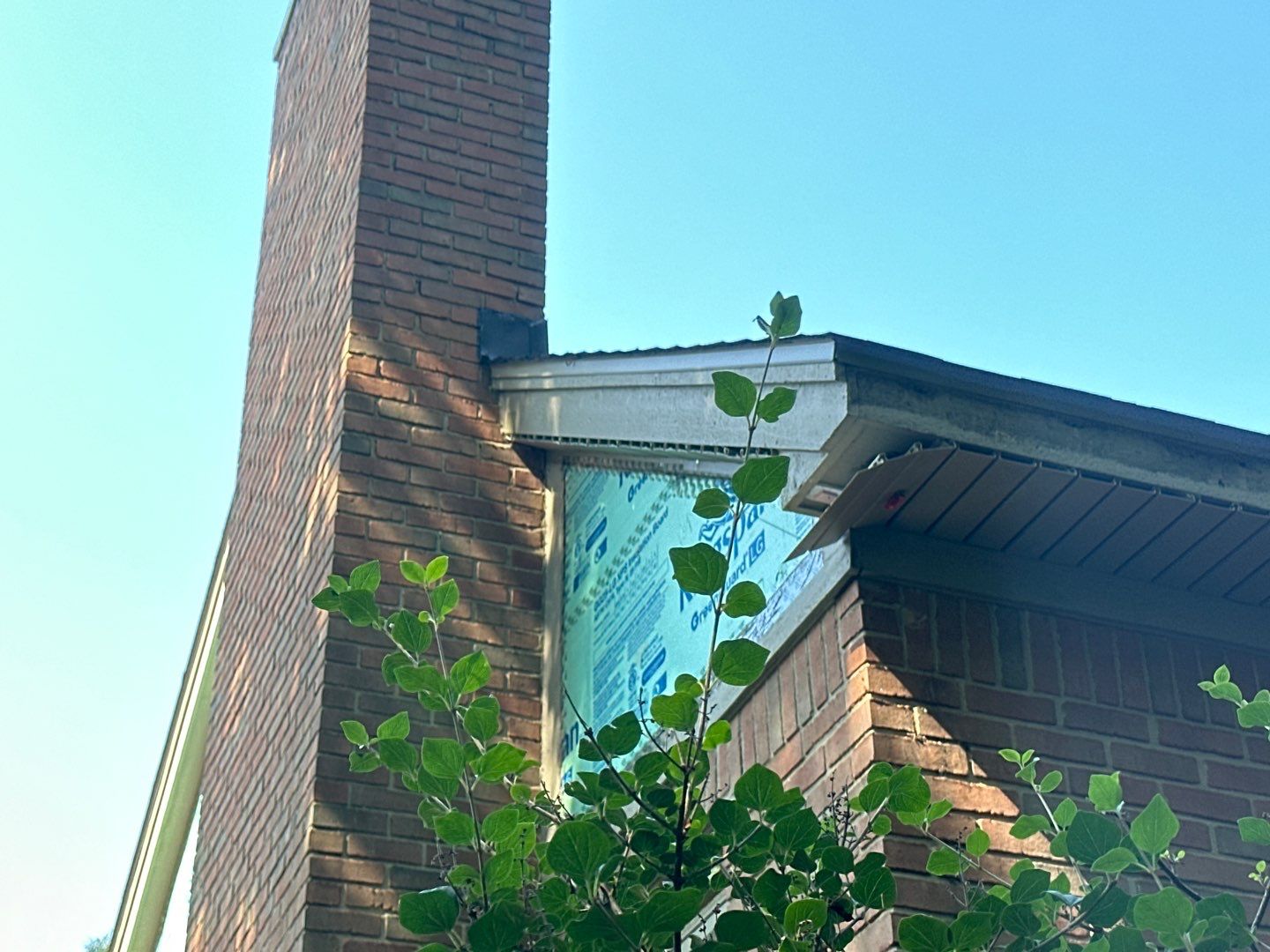 Roof Replacement using Owens Corning Peppercorn and Siding Replacement using Ascend Charcoal Smoke by 180 Contractors