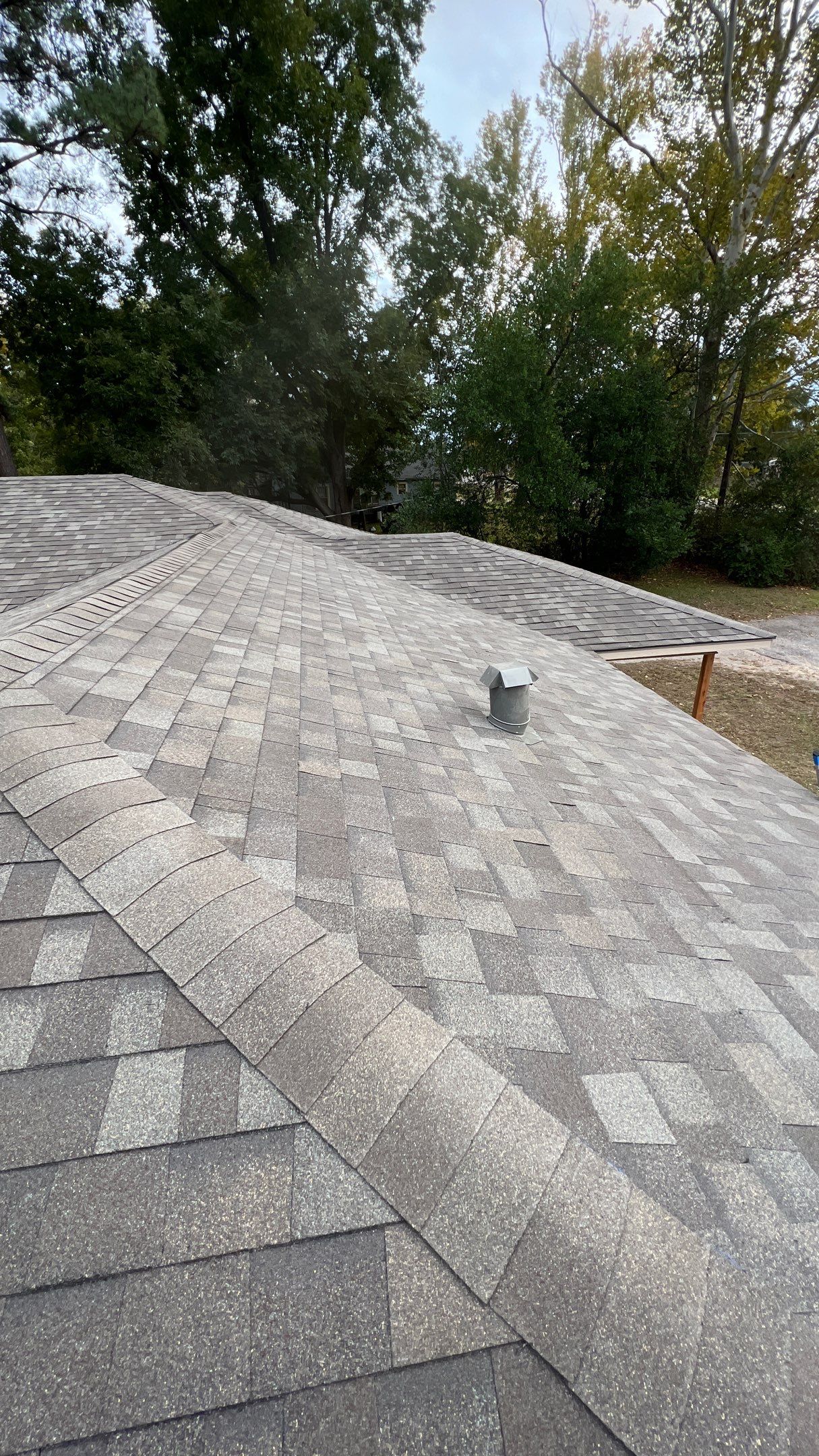 Owens Corning Oakridge Shingle - Color - Driftwood by deleted_company_780284
