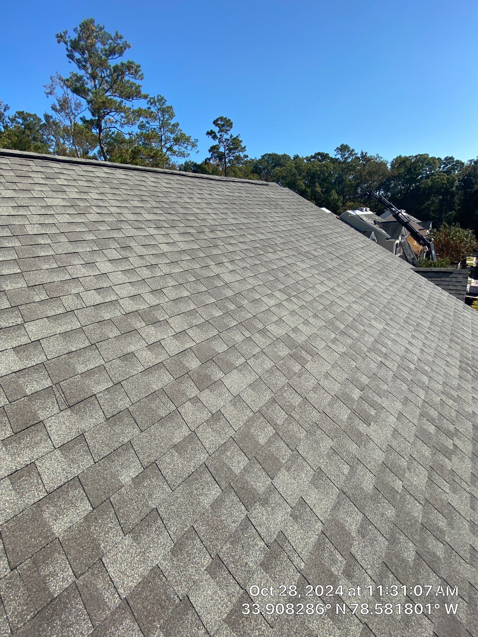 GAF HDZ - Weathered Wood by Linta Roofing Inc