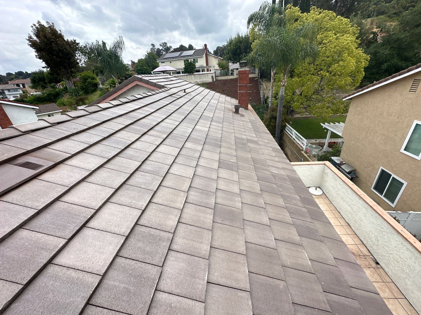 Light Gray Blend Tile by Reimagine Roofing