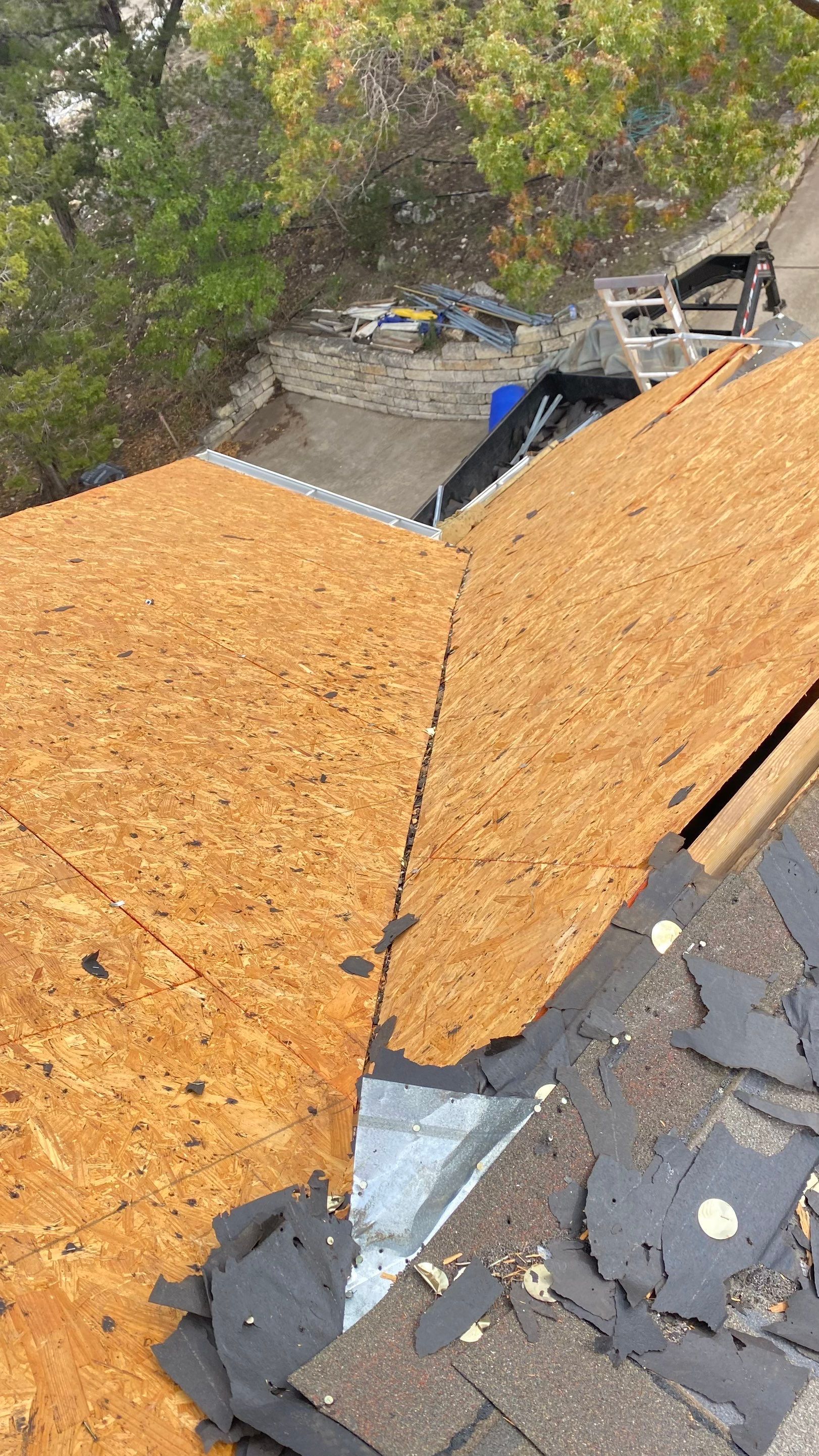 Residential Roof Replacement using Owens Corning 30 year Architectural Shingles by Premier Roofing and Contracting