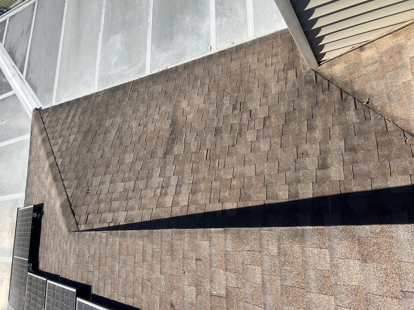 Owens Corning Designer Series (Summer Harvest) by RoofGuru AI LLC
