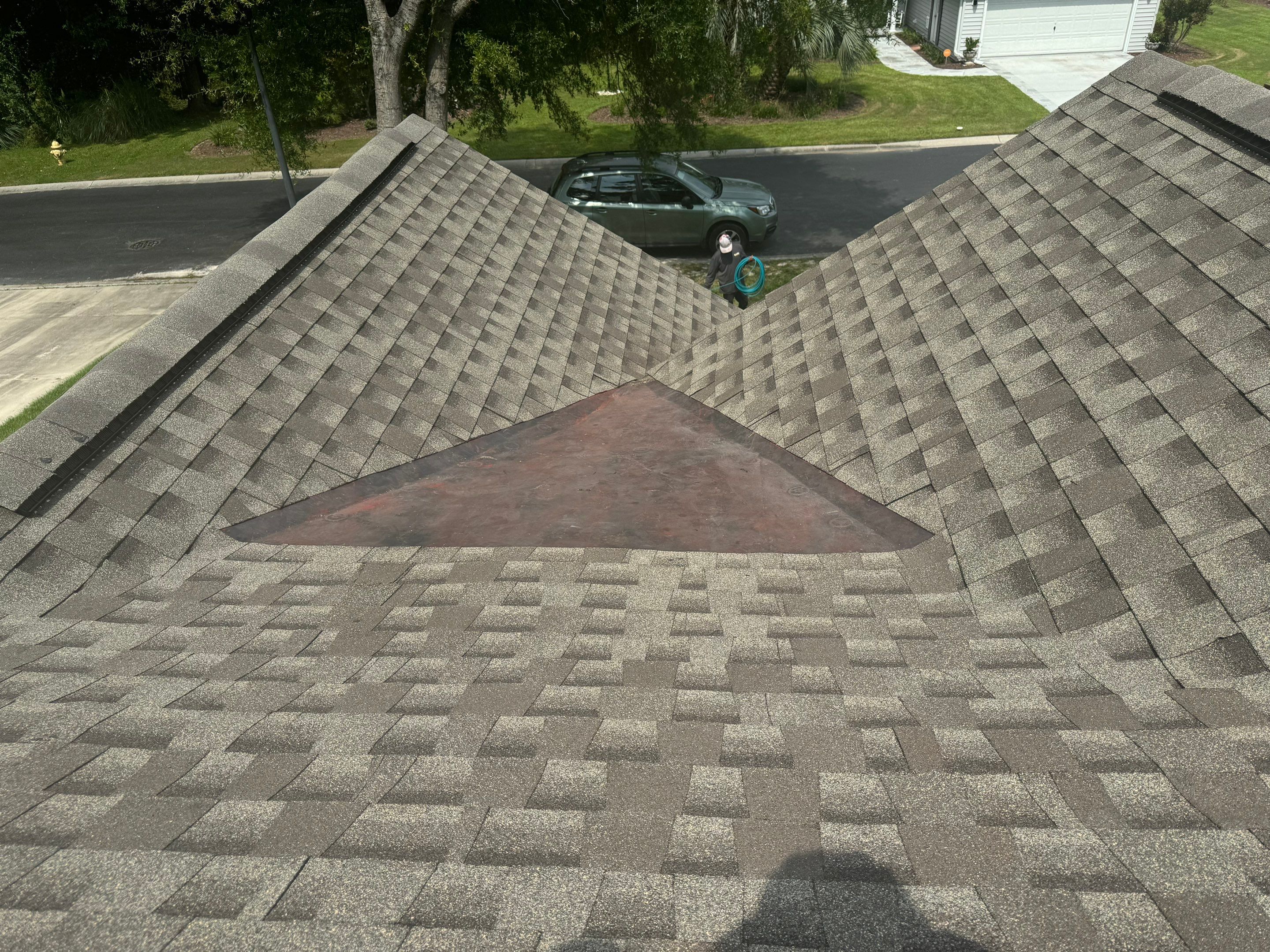 GAF HDZ - Weathered Wood by Linta Roofing Inc