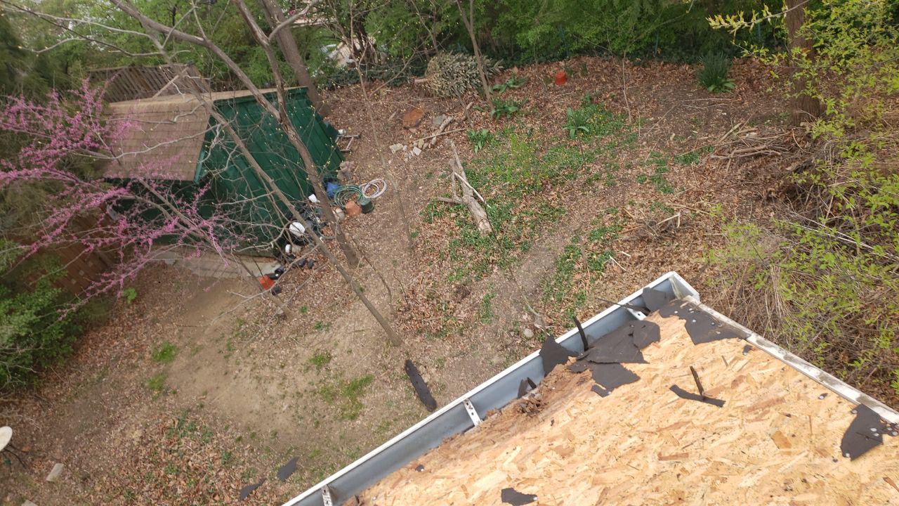 Arlington: CertainTeed Landmark Pro Designer Shingles in Max Def Georgetown Gray by RM Banning, Inc.