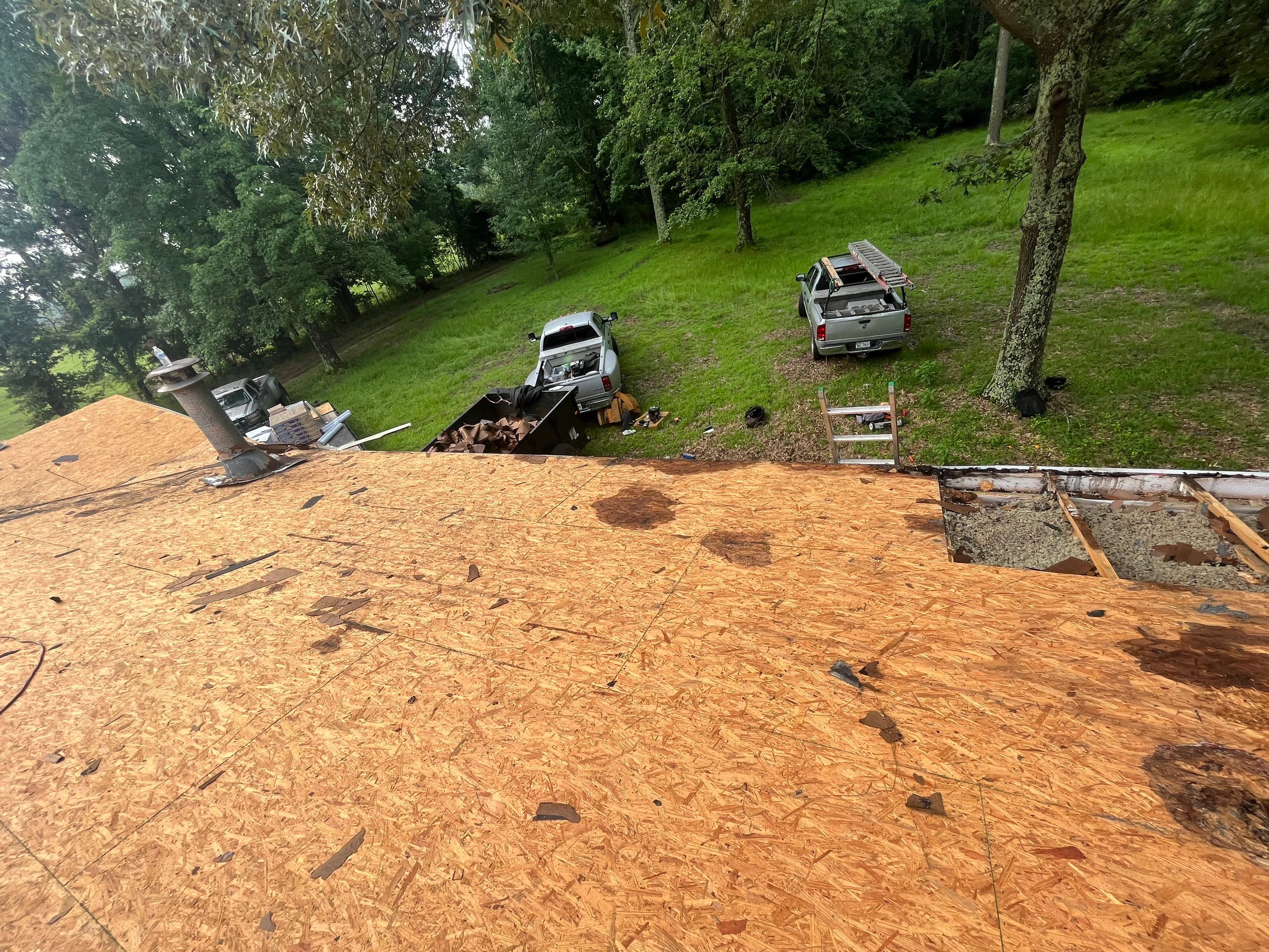Residential Reroof: 25 Year 3-Tab Shingle by Hostetler Roofing