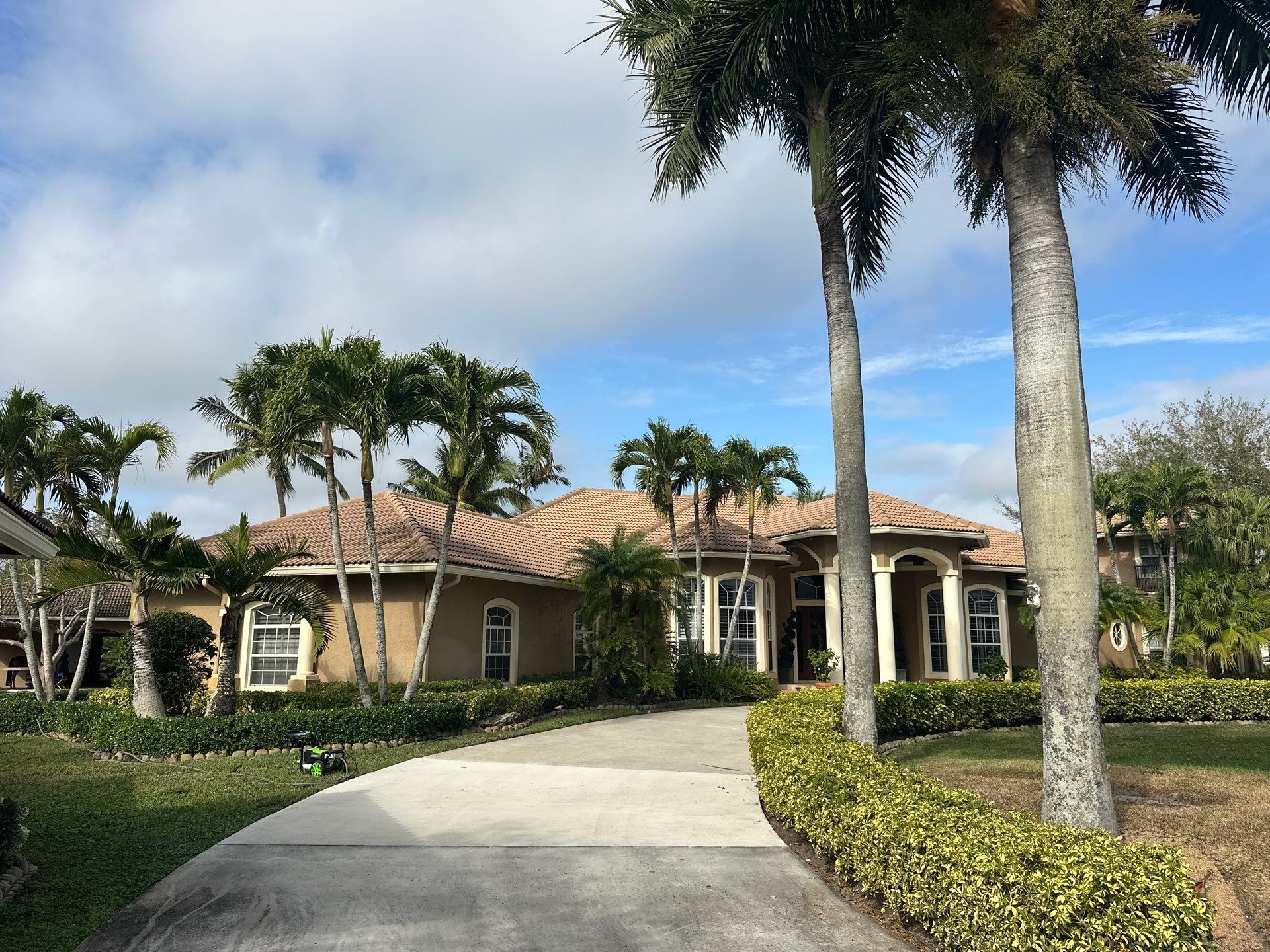 Florida Coast Contracting & Roofing featured photo.