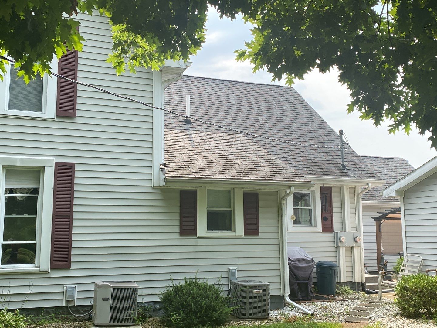 Residential Roofing Installation using Vic West Nothridge Slate by 4Ever Metal Roofing