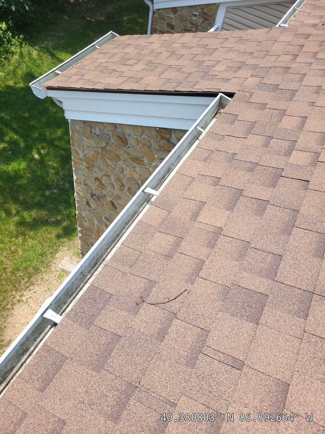 HOA gutter cleaning after photo.