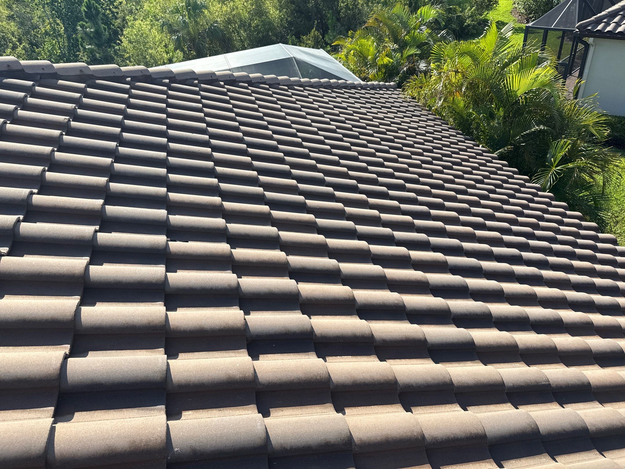 Concrete Tile Roof, Paver Driveway & Lanai Cleaning – Artisan Lakes Esplanade, Palmetto, FL by Sunshine AquaWash