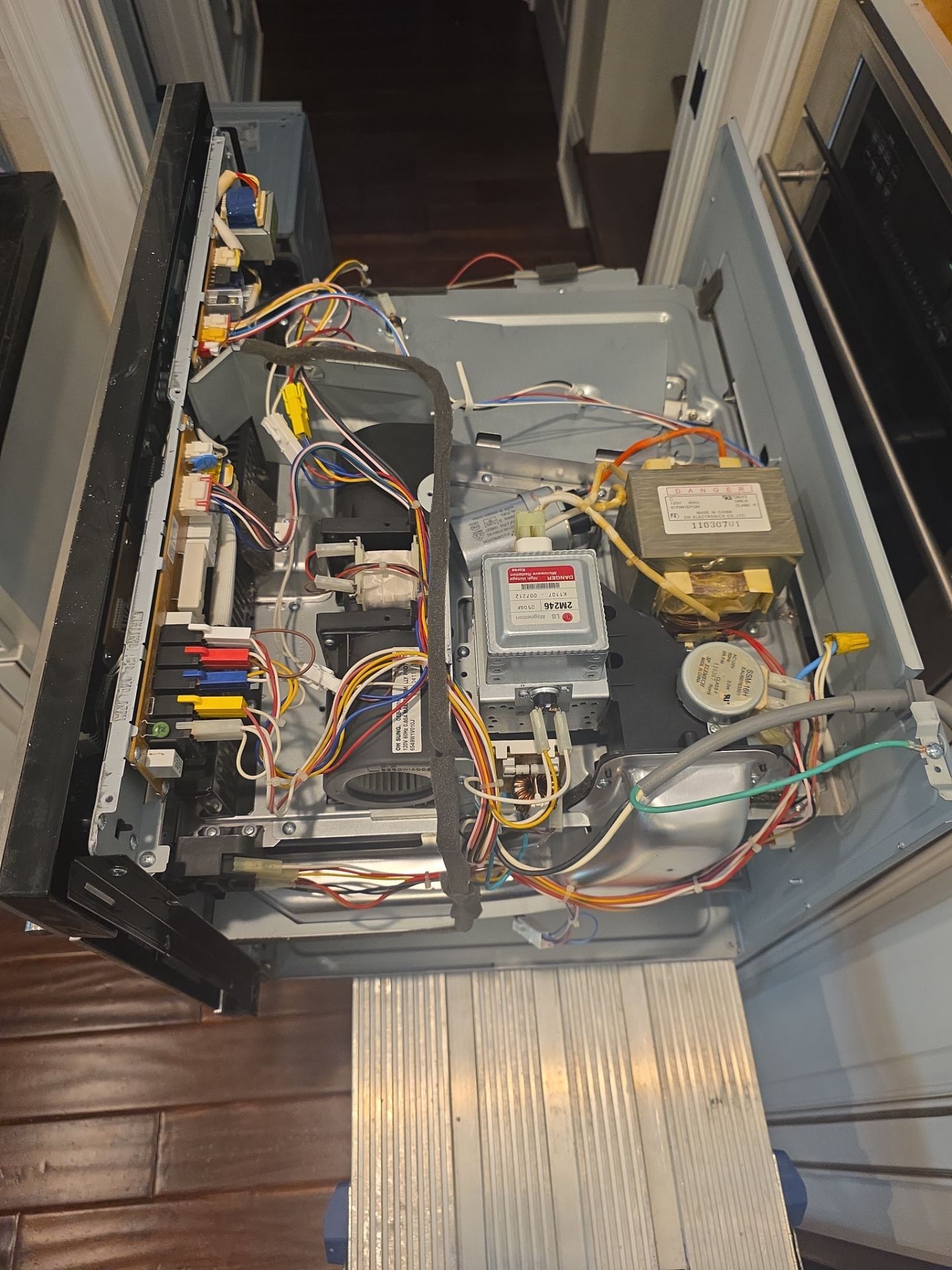 Built-In GE Speedcook Wall Oven Electrical Repair in Orlando by AMB-WORKS APPLIANCE REPAIR
