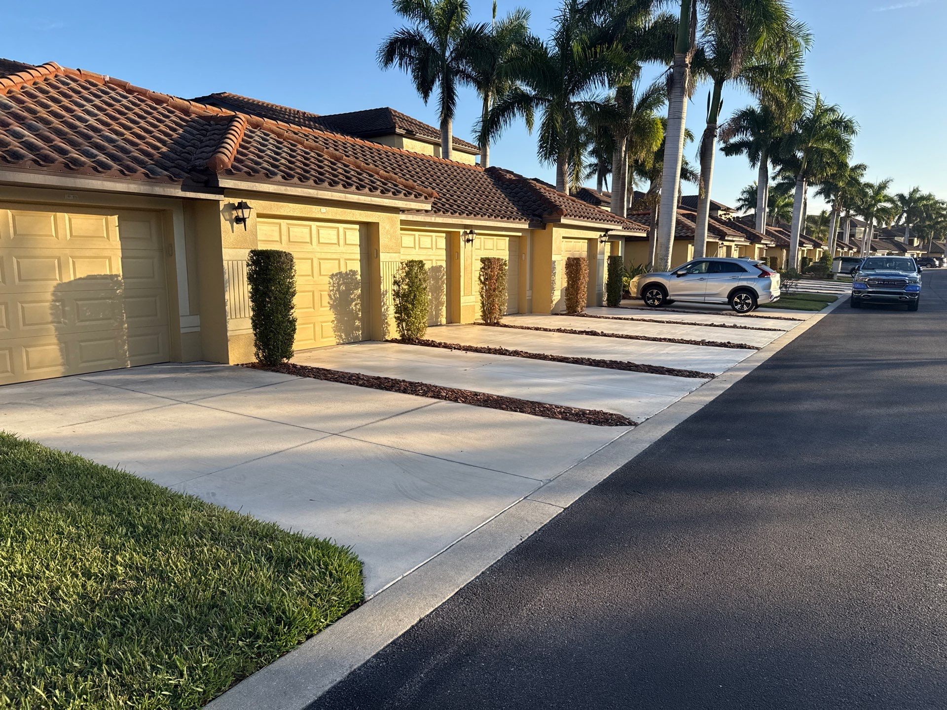 HOA Condo Concrete Driveway & Sidewalk Cleaning – River Strand Community, Bradenton, FL by Sunshine AquaWash