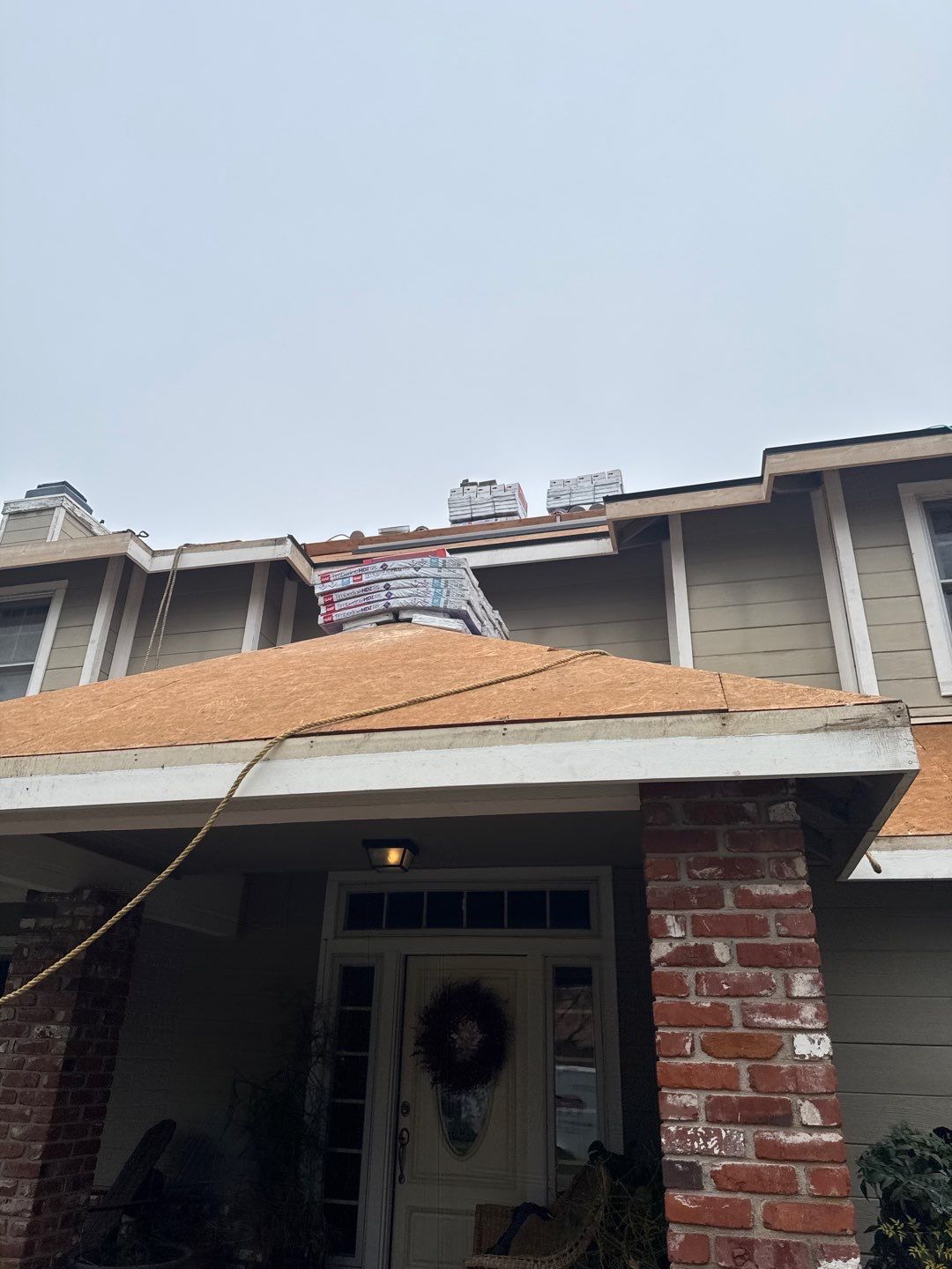 New shingles and gutters using GAF Timberline HDZ shingles and aluminum gutter by Straight Edge Roofing Inc