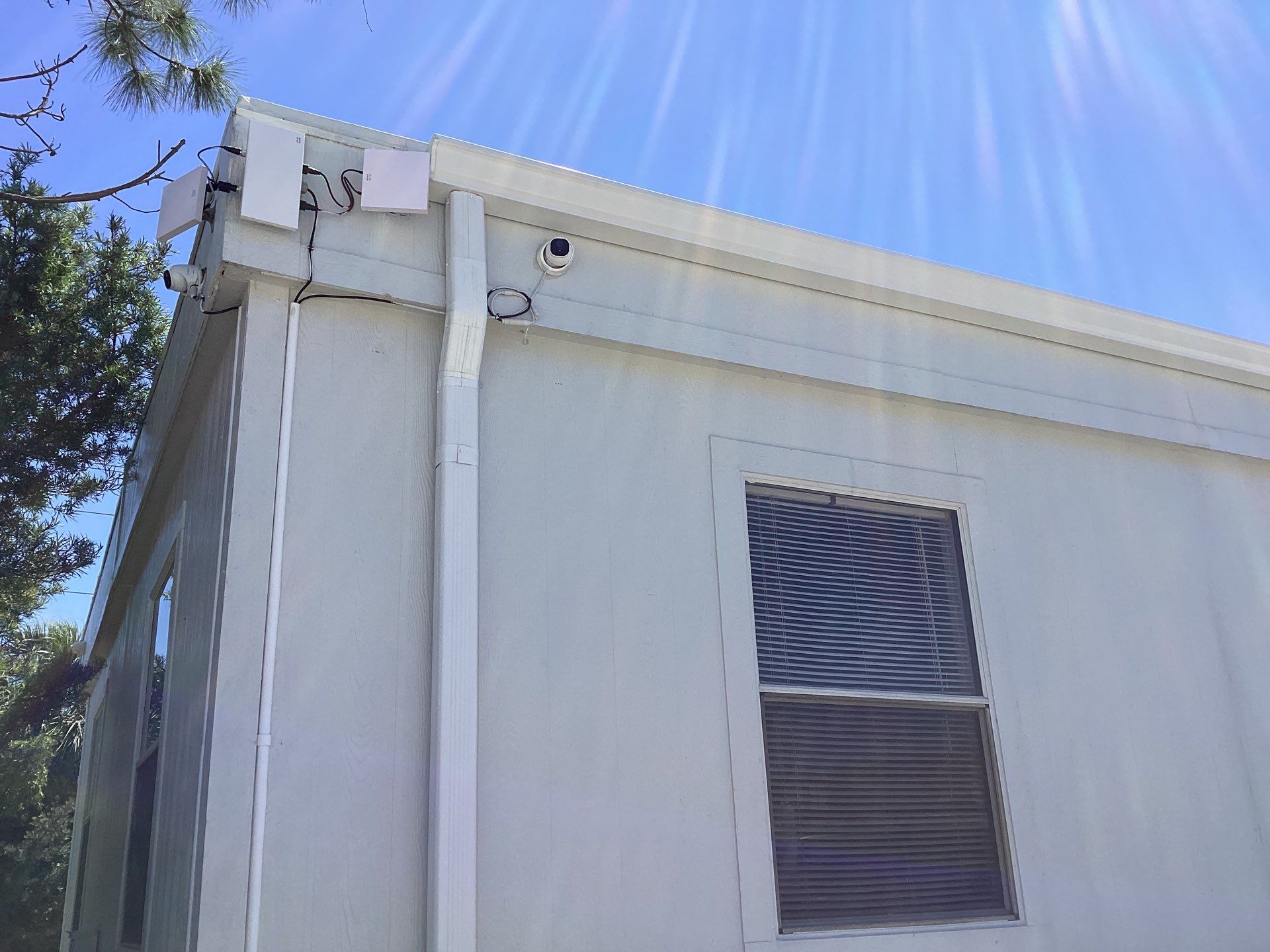 Commercial Gutters using Seamless Aluminum Gutters in Palmetto FL by Gutter Professors