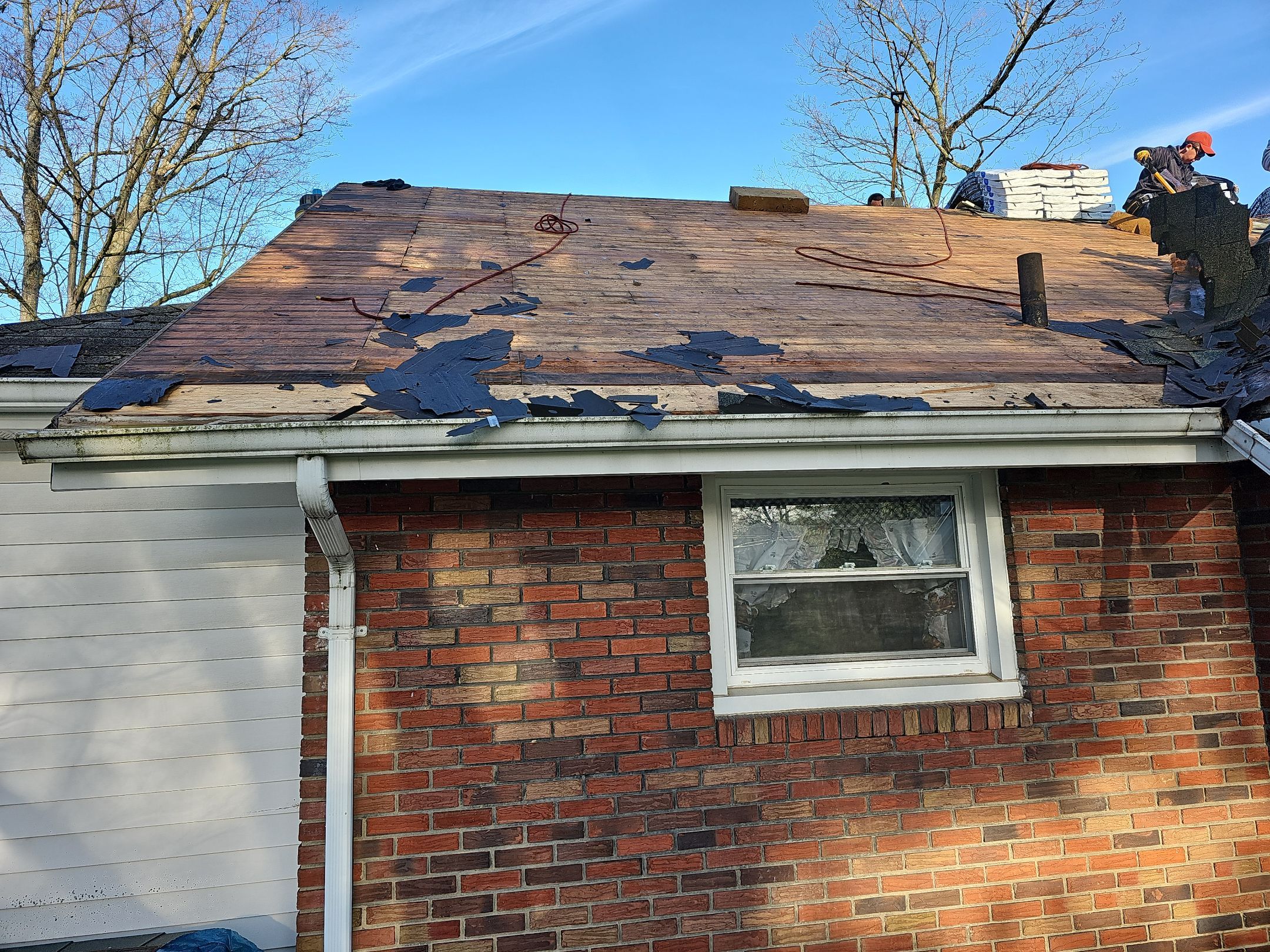 ATLAS PINNACLE COLOR: COASTAL GRANITE DRIP EDGE: BLACK by Eagle Eye Roofing