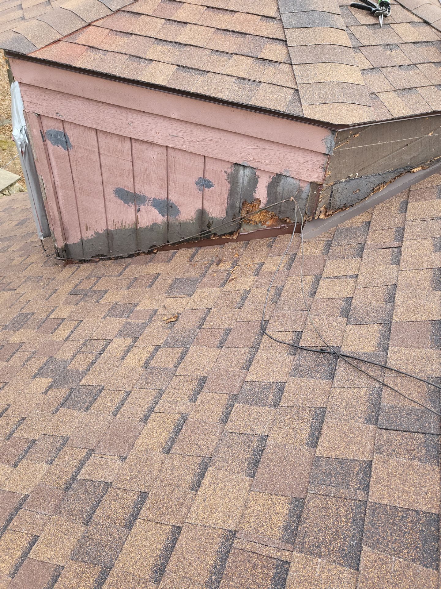 Atlas Pinnacle, Color, Burnt Hickory, Drip Edge, Color, Royal Brown by Eagle Eye Roofing
