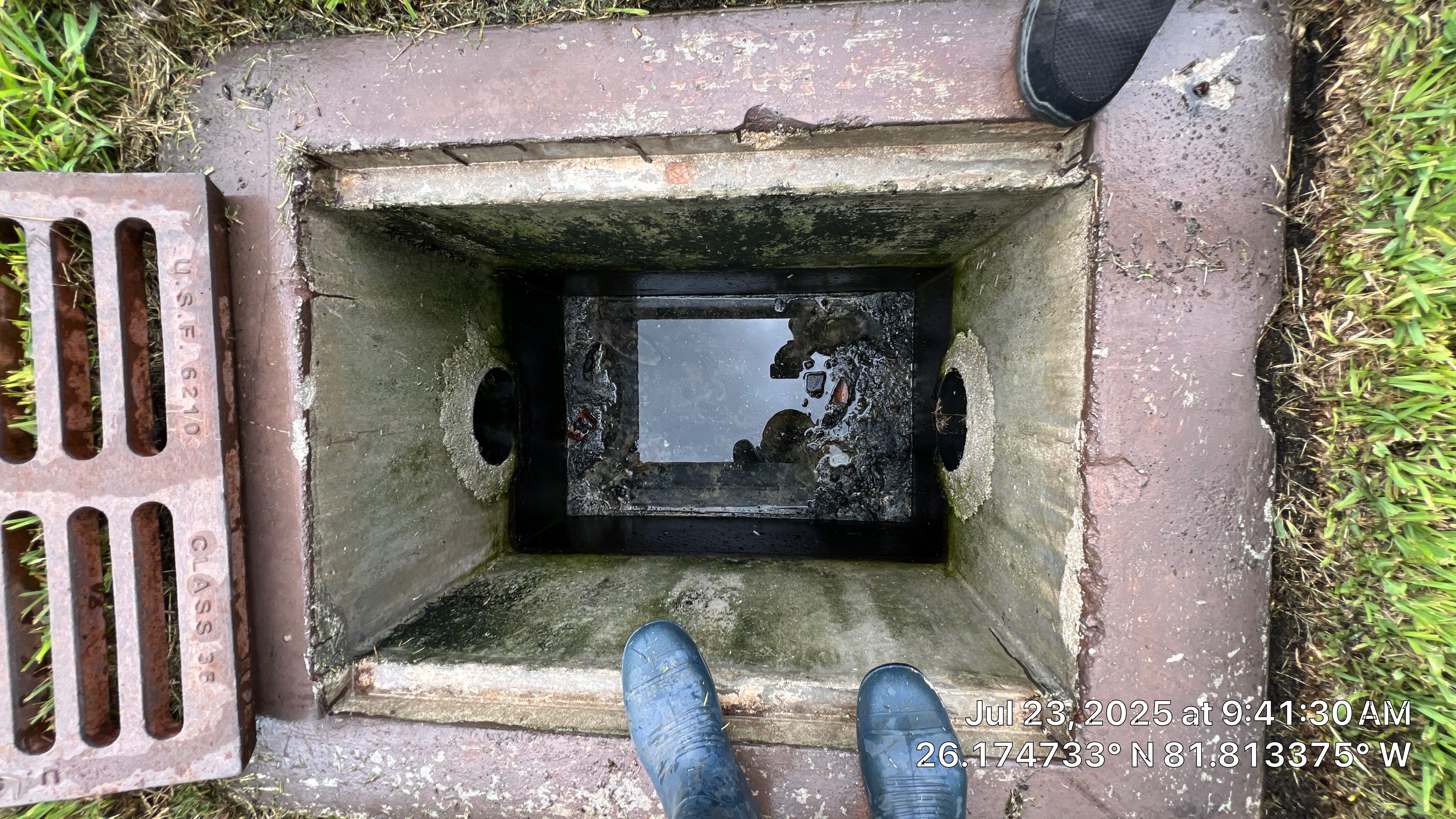 Naples Condo Complex Stormwater System Maintenance and Hurricane Cleanup by APS Power & Water