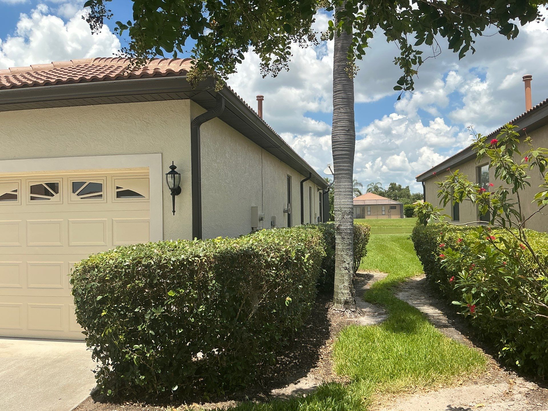 Seal Gutters & Gutter Cleaning in Sarasota FL by Gutter Professors