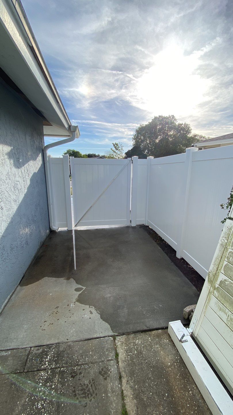 Sarasota, FL White Vinyl Privacy Fence by Asap fence and gates, LLC