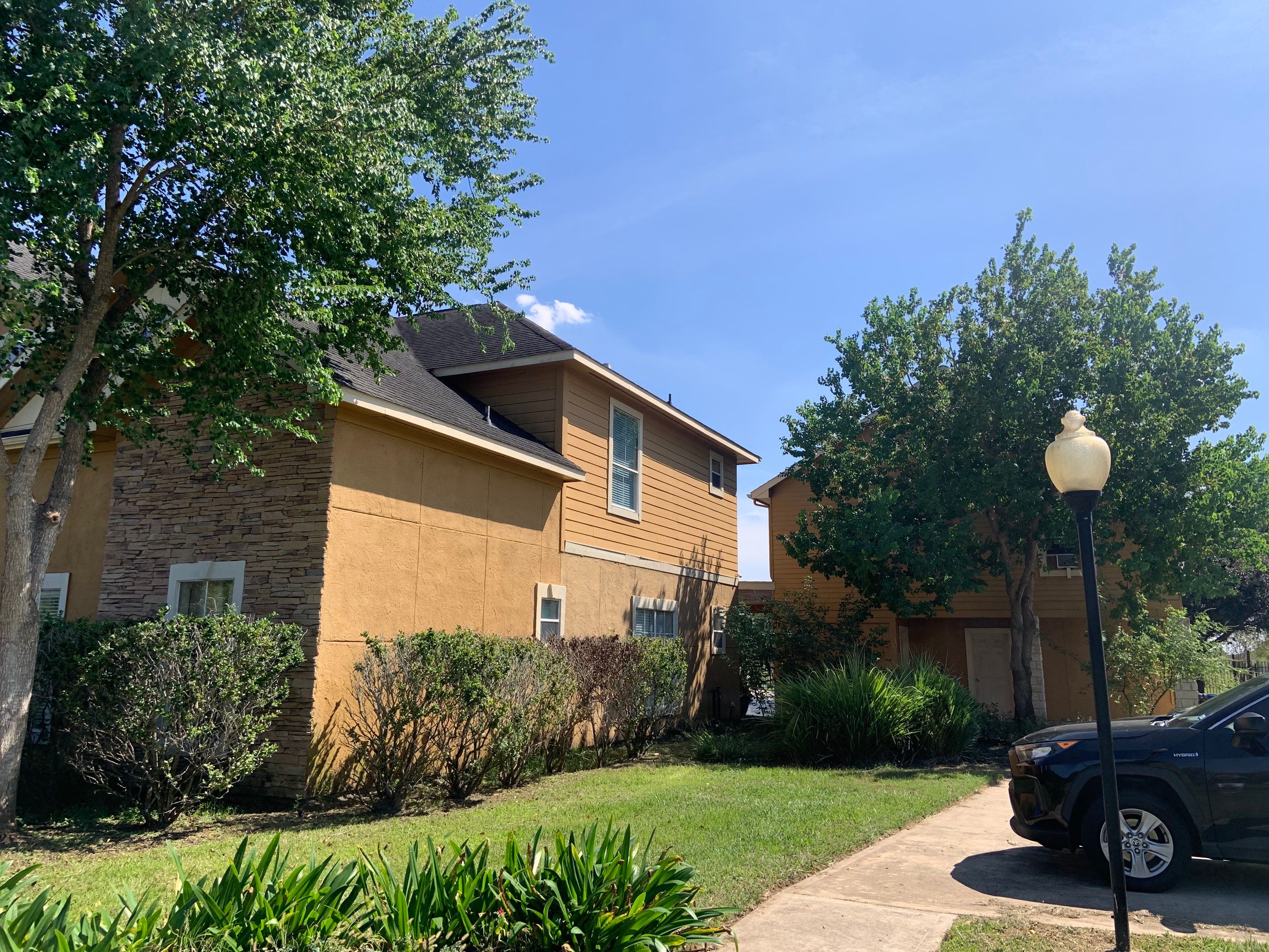 Residential Roofing Installation using Owen's Corning Duration (Lifetime) Shingles by Roof Repair Company