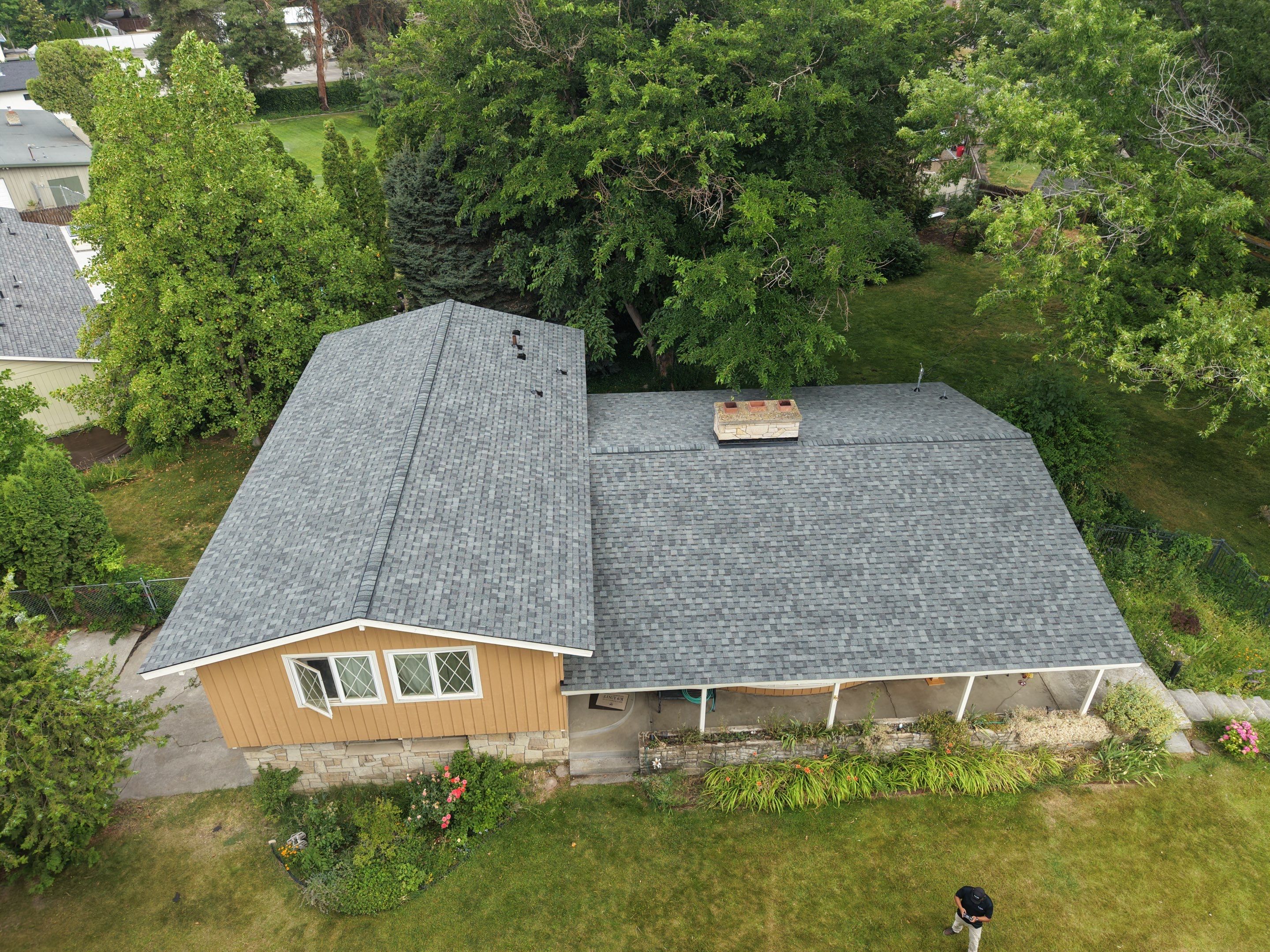 Richland Residential Roof Replacement Featuring Architectural Asphalt Shingles Harris Ave Richland, WA 99354 The Denali System - Certainteed Landmark® Shingle - Granite Gray by Alpine Roofing