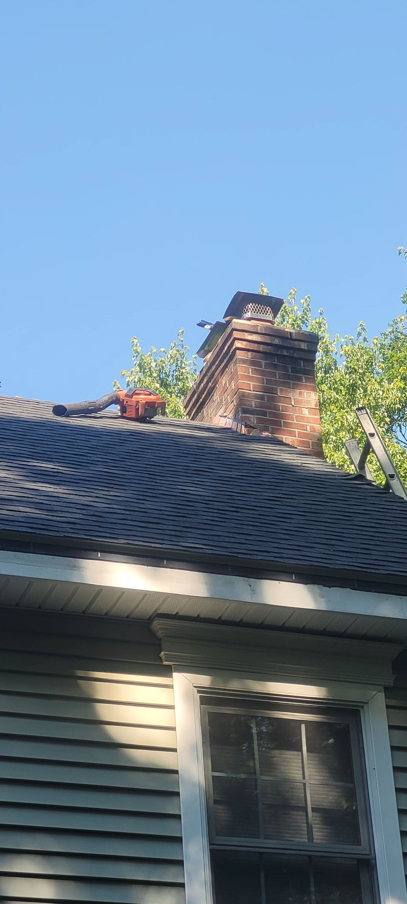Homeowners in East Hampton, CT get a new roof by DiGiorgi by DiGiorgi Roofing and Siding Inc