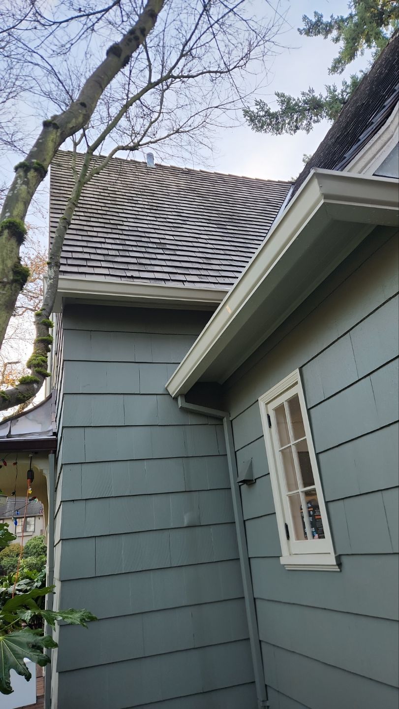 Gutter Guard Installation using Gutter Glove by Willamette Outdoor Wash LLC