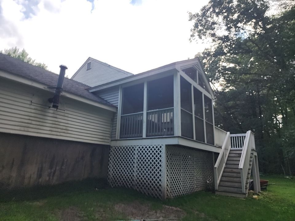 Exterior remodeling in Carlsile, MA by UBrothers Construction