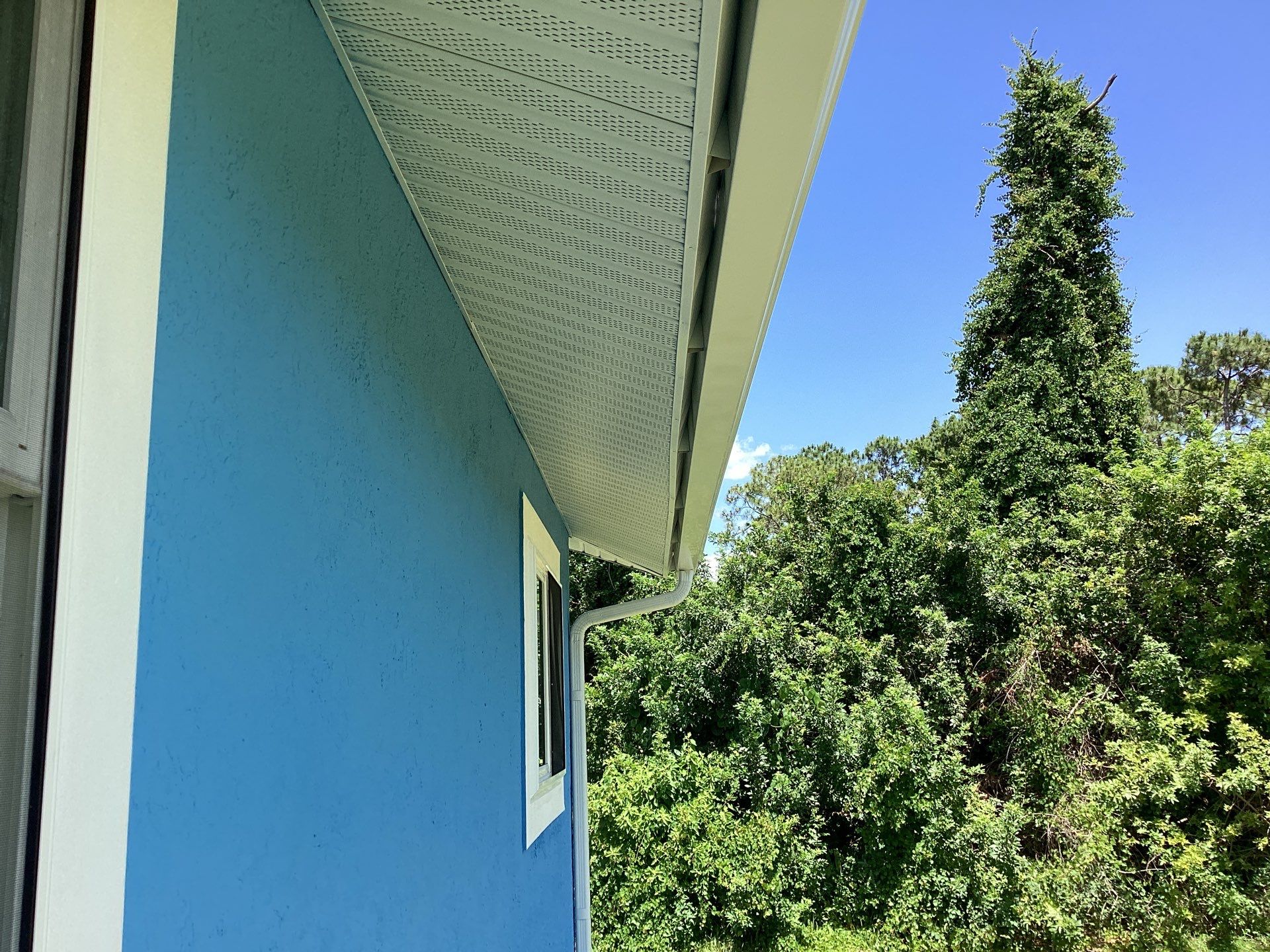 White K-Style Gutters in Fort Myers FL by Gutter Professor by Gutter Professors