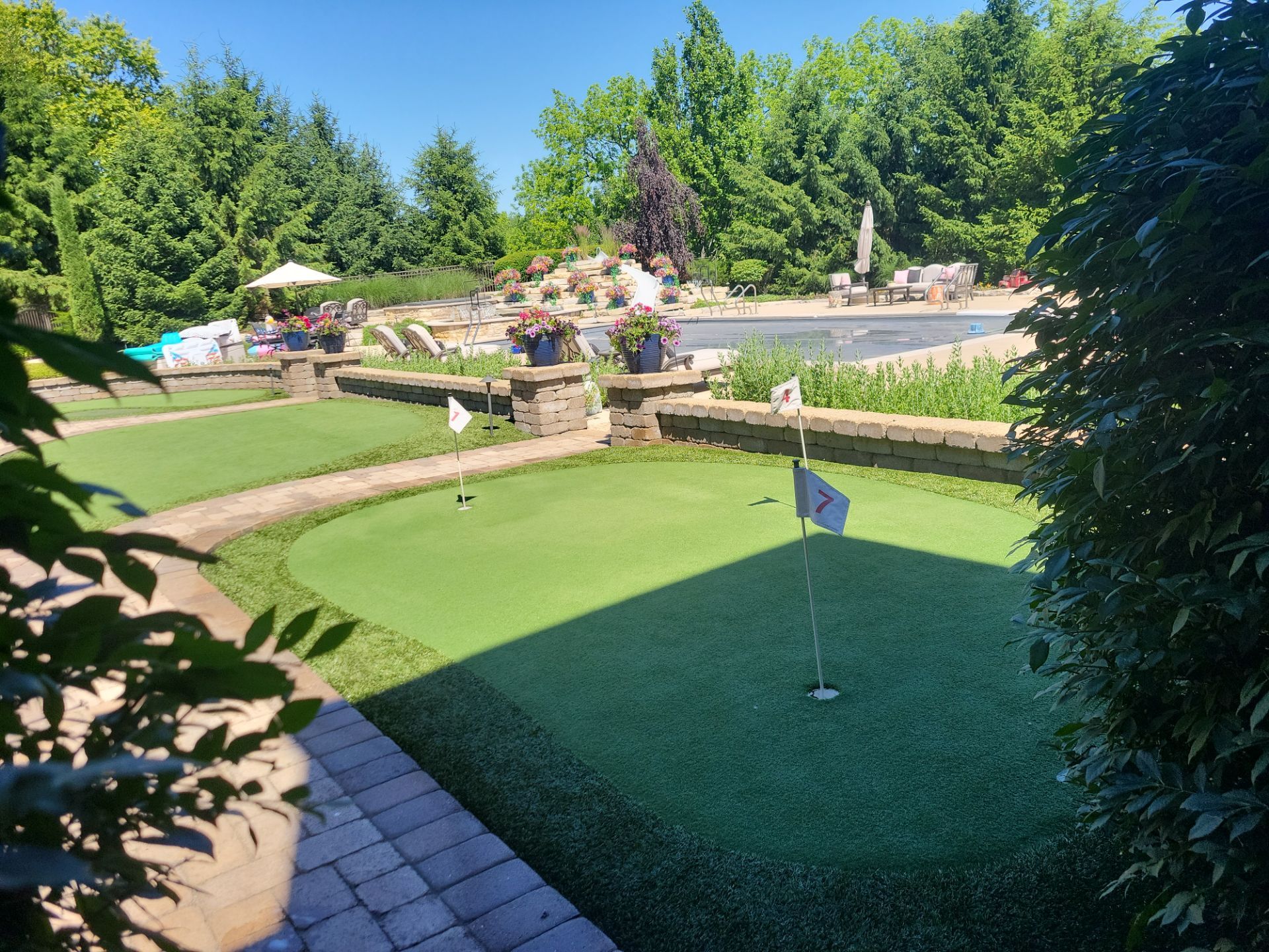 Backyard Putting Course in Delaware, Ohio by Southwest Greens Midwest