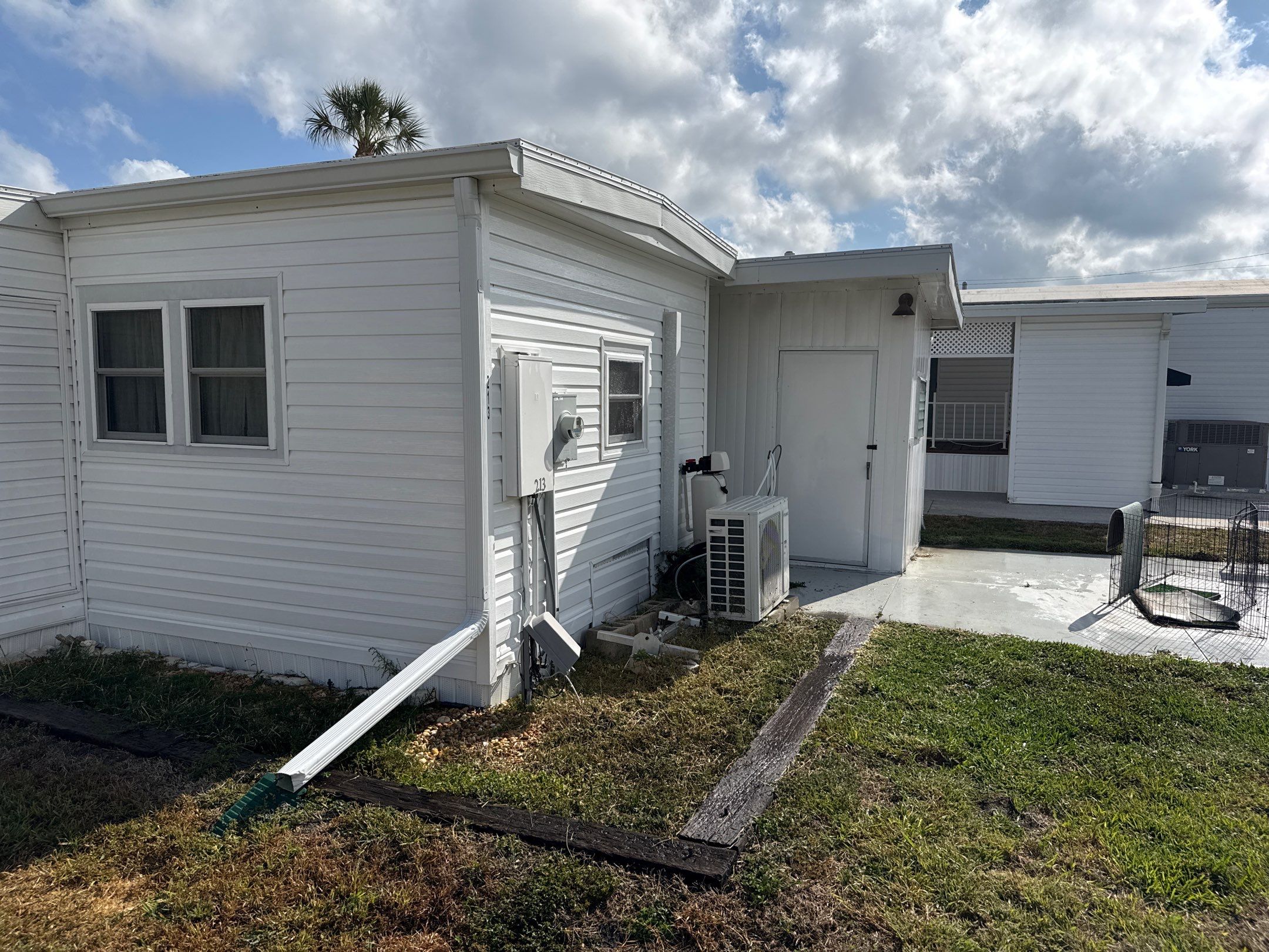 Mobile Home Soft Wash & TPO Roof Cleaning in Leisure Lake Mobile Home Park – Palmetto, FL by Sunshine AquaWash