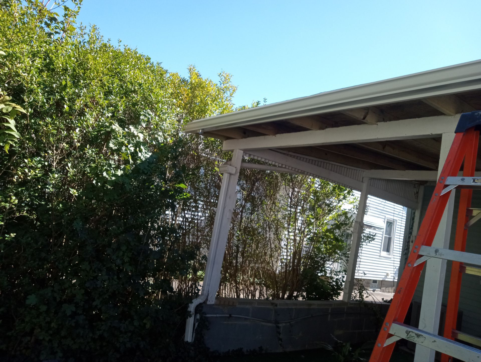 Steven Glas by Silver Leaf Contracting 