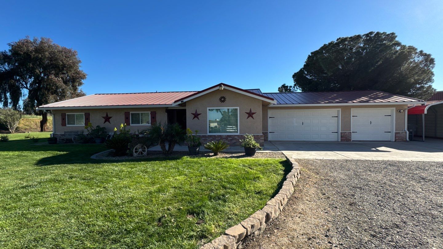 Metal Roofing by Straight Edge Roofing Inc
