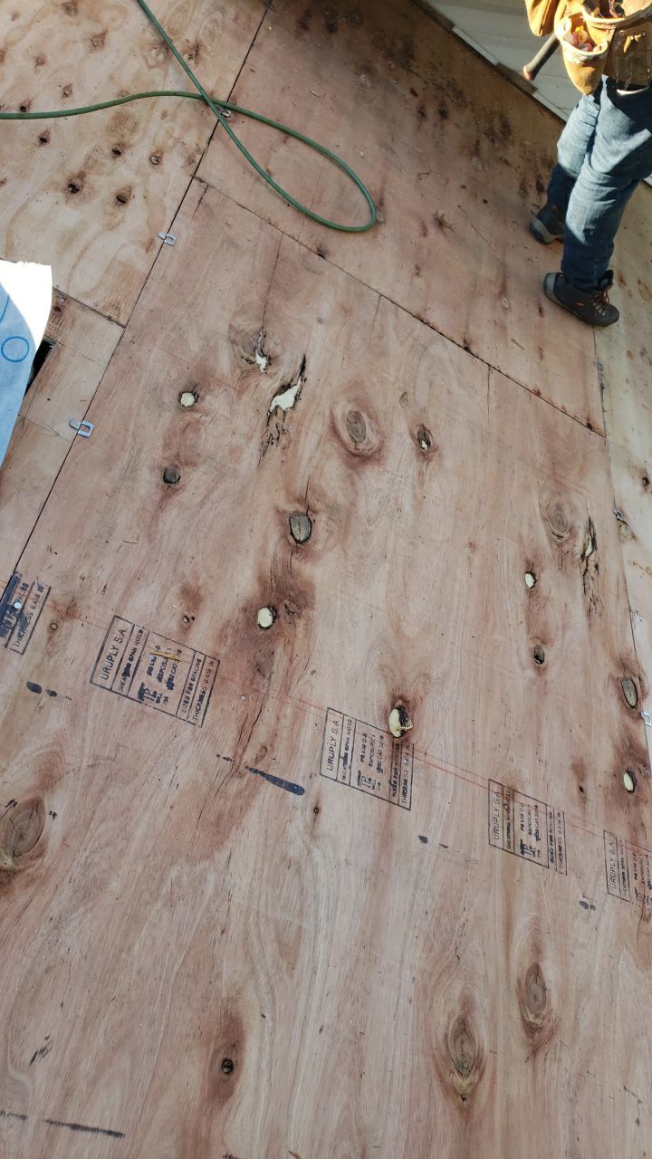 Springfield: CertainTeed Landmark Designer Shingles in Burnt Sienna by RM Banning, Inc.