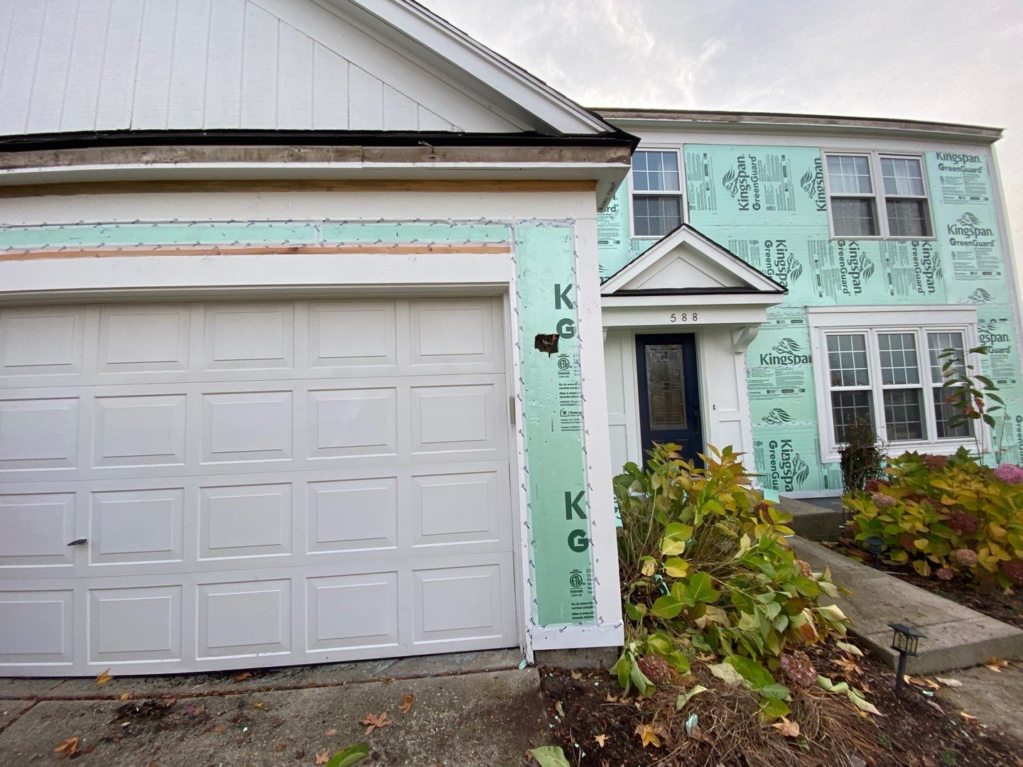Siding Replacement using Certainteed Restoration Classic D4 Midnight Blue by 180 Contractors